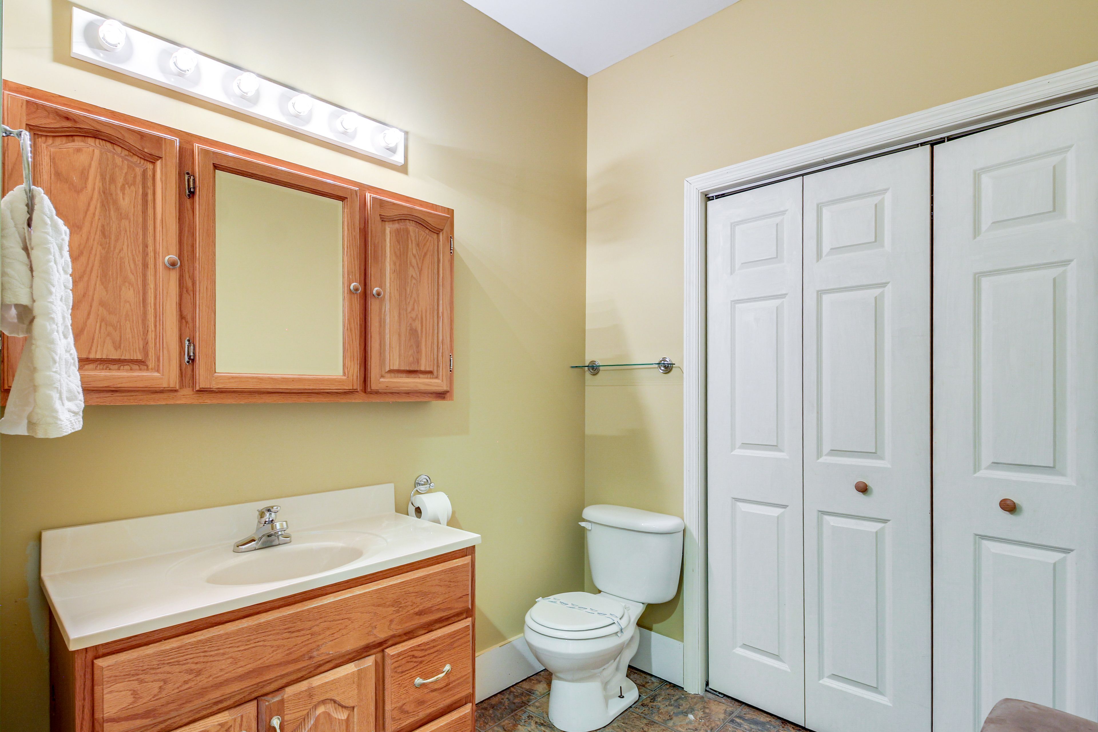 Bathroom | Shower | Towels Provided