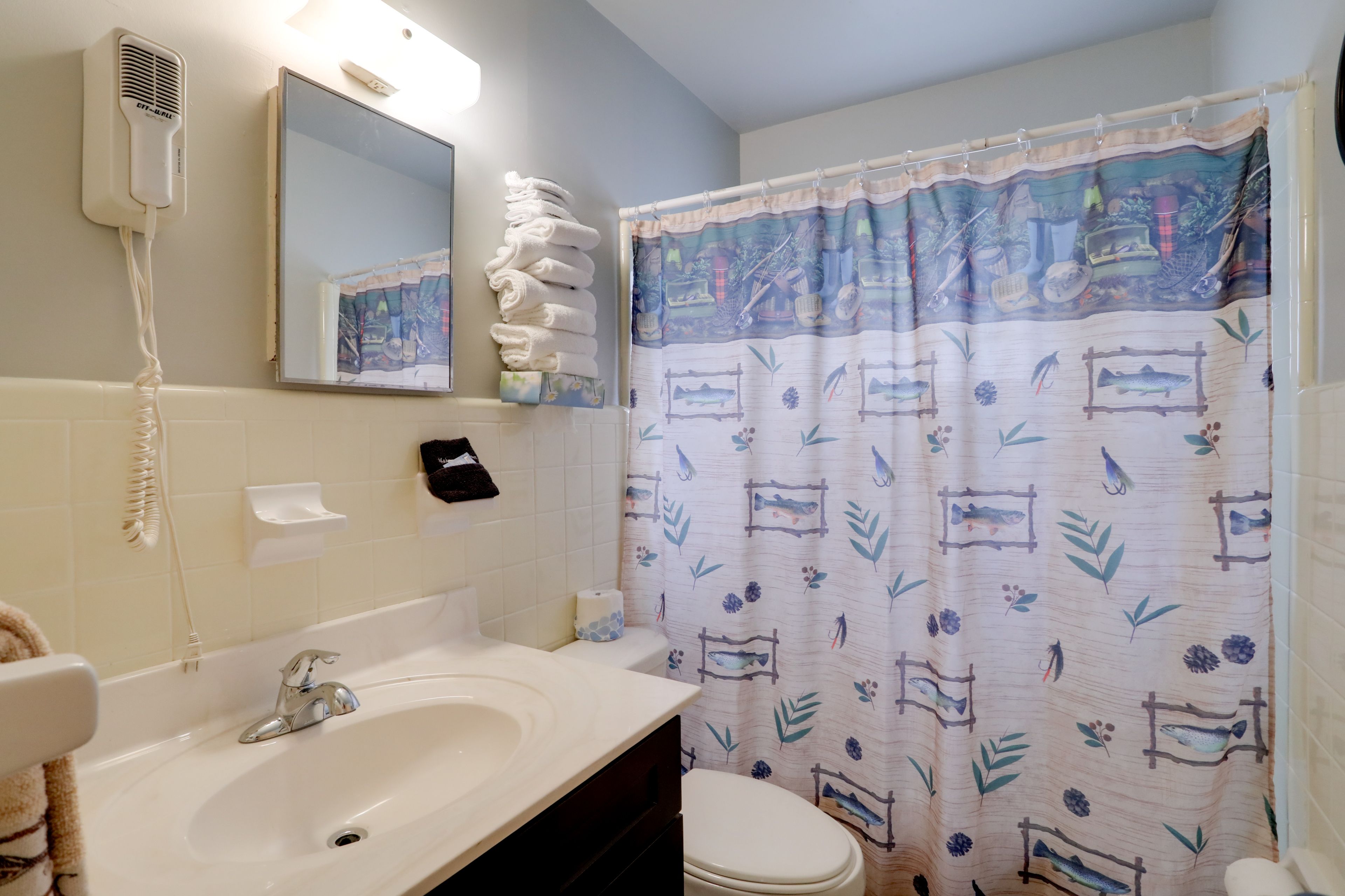 Full Bath | Towels | Hair Dryer