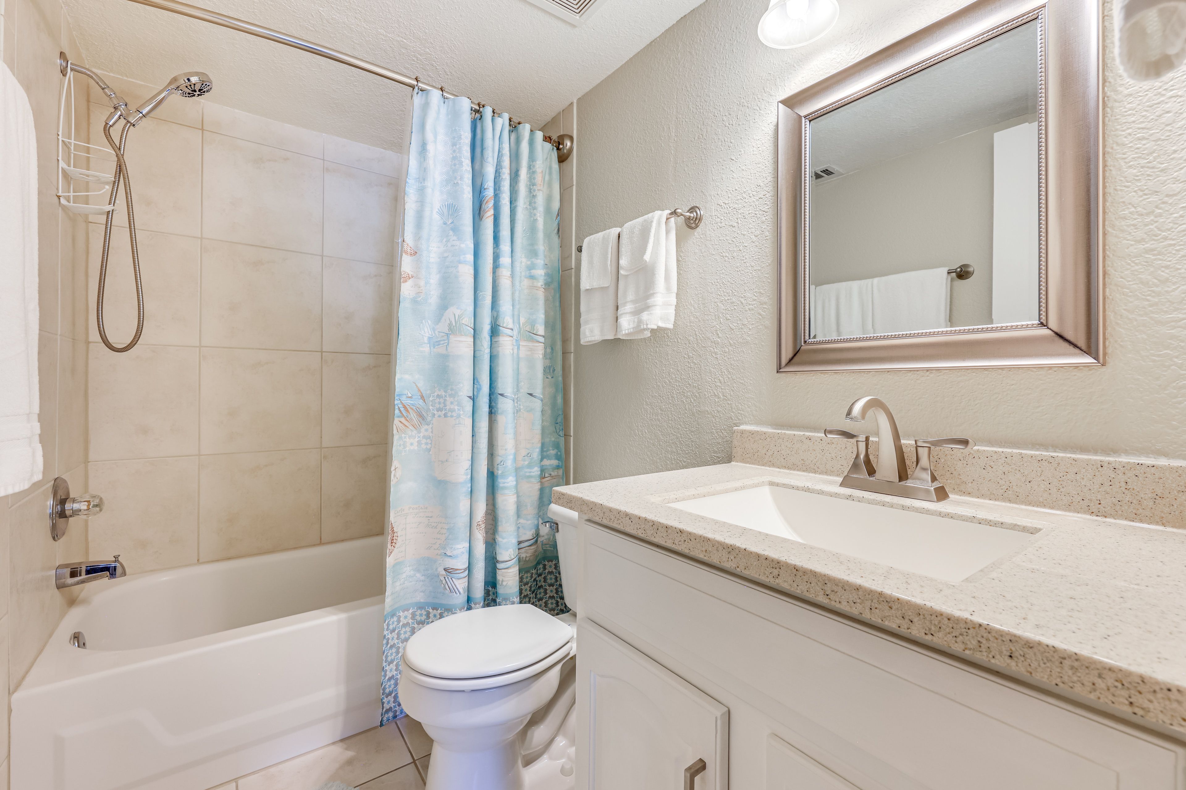 En-Suite Bathroom | Towels Provided