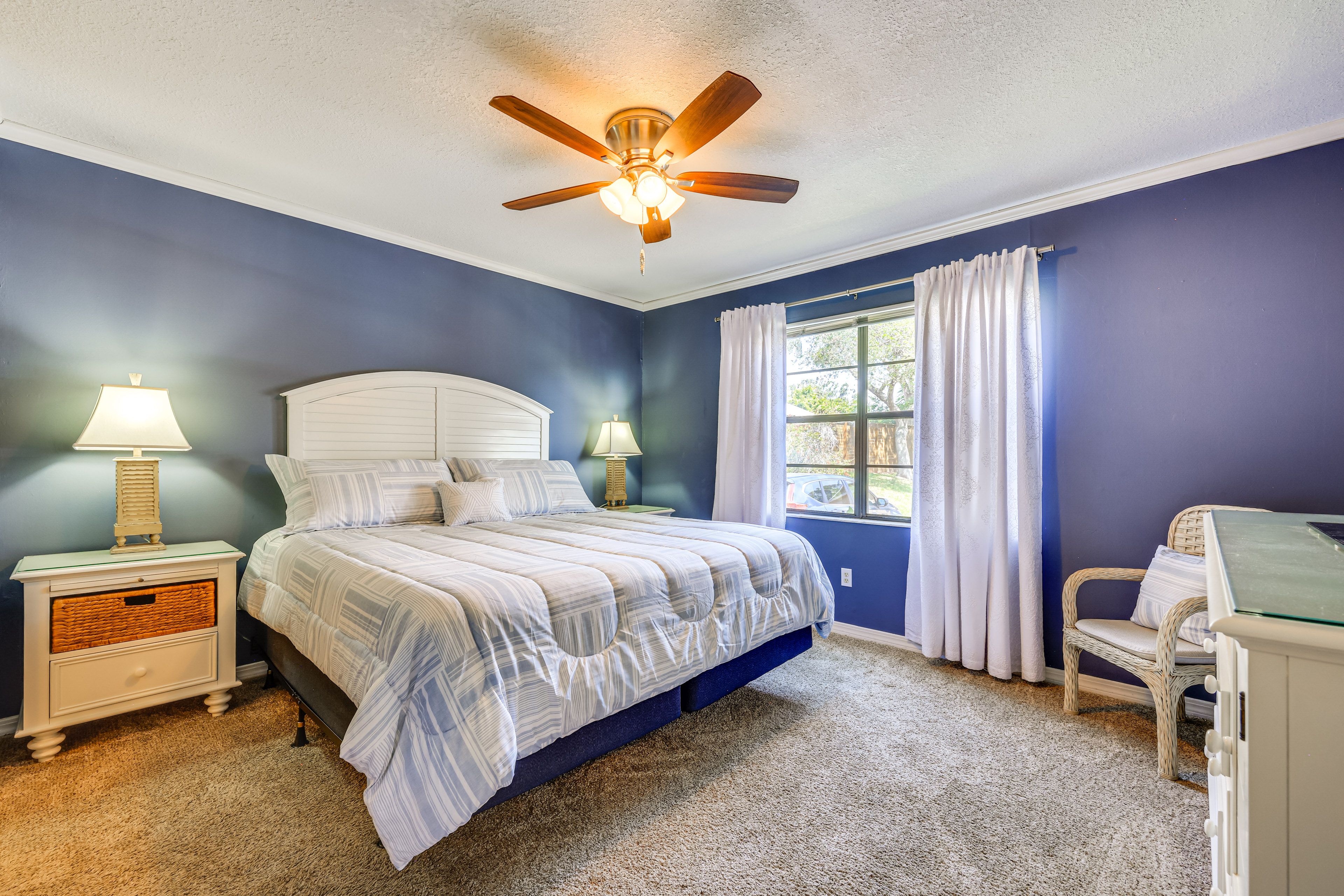 Bedroom 1 | King Bed | Smart TV | Linens Provided