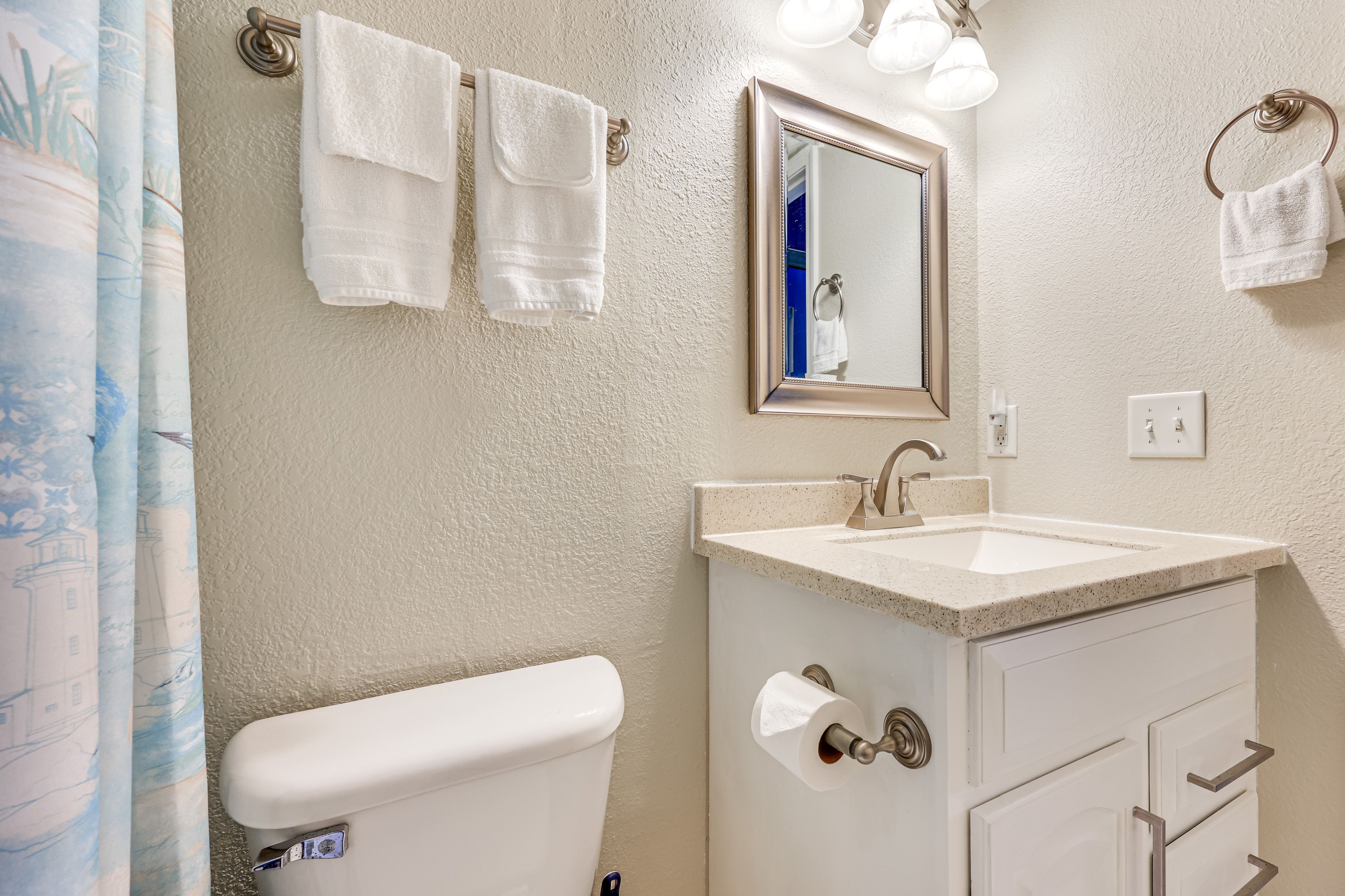 Full Bathroom | Hair Dryer