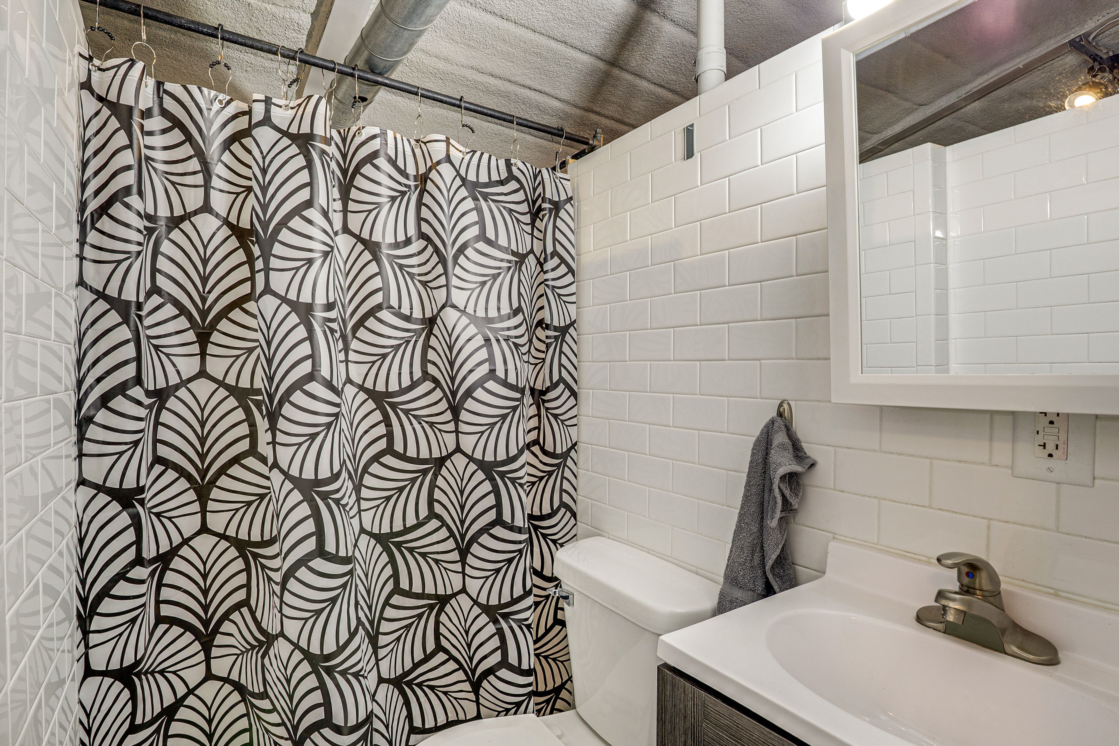 Bathroom | Towels Provided