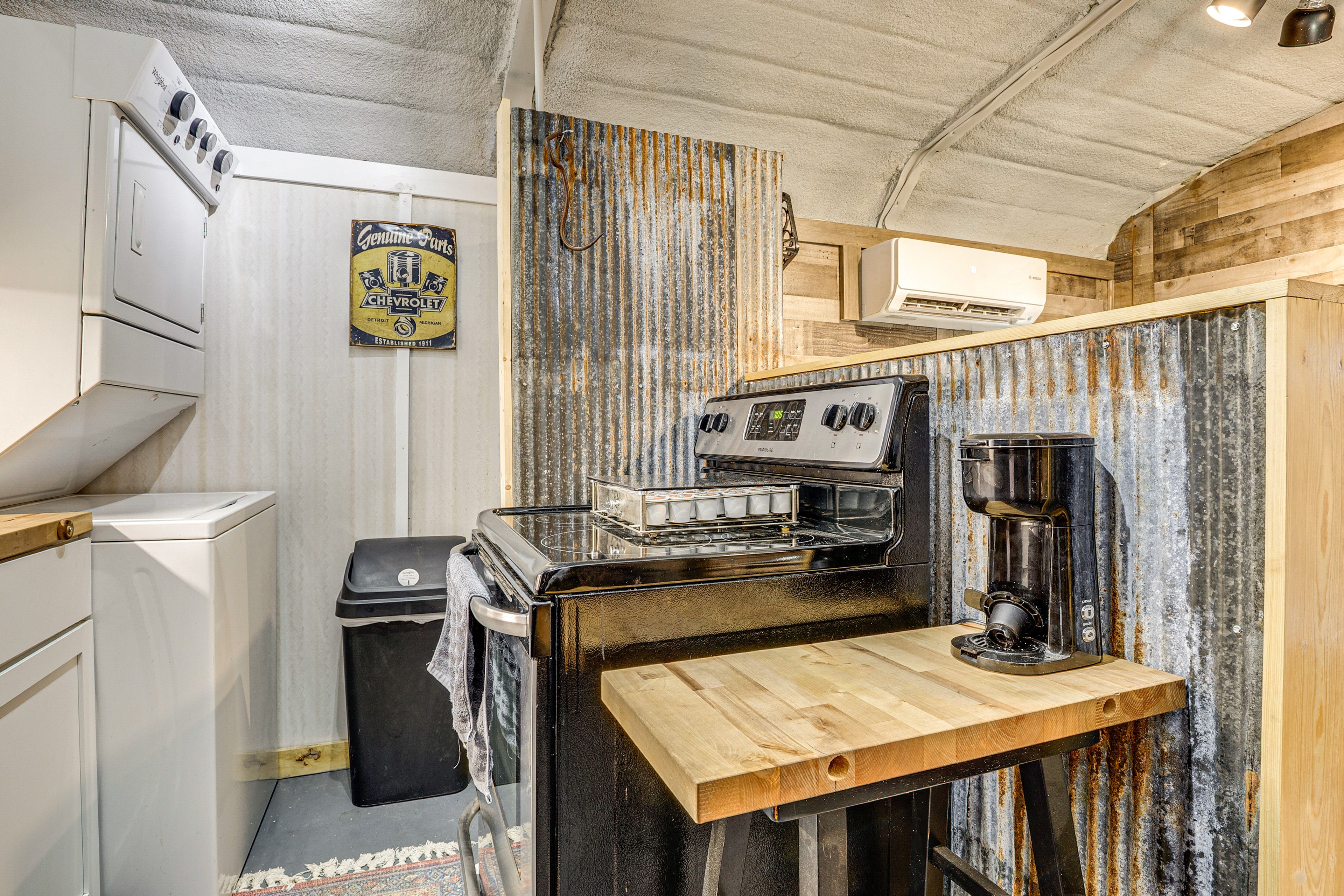 Kitchen | Trash Bags/Paper Towels