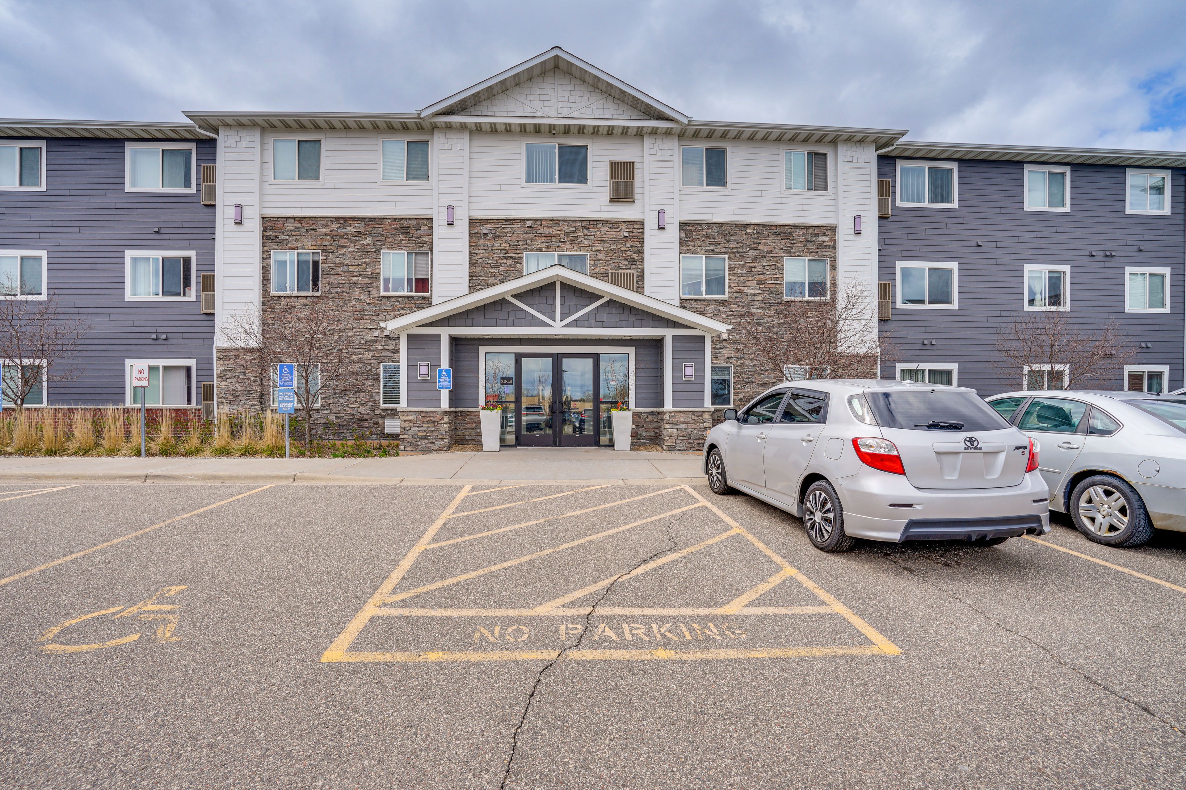 Emberwood Apartments | Community Parking (2 Vehicles)