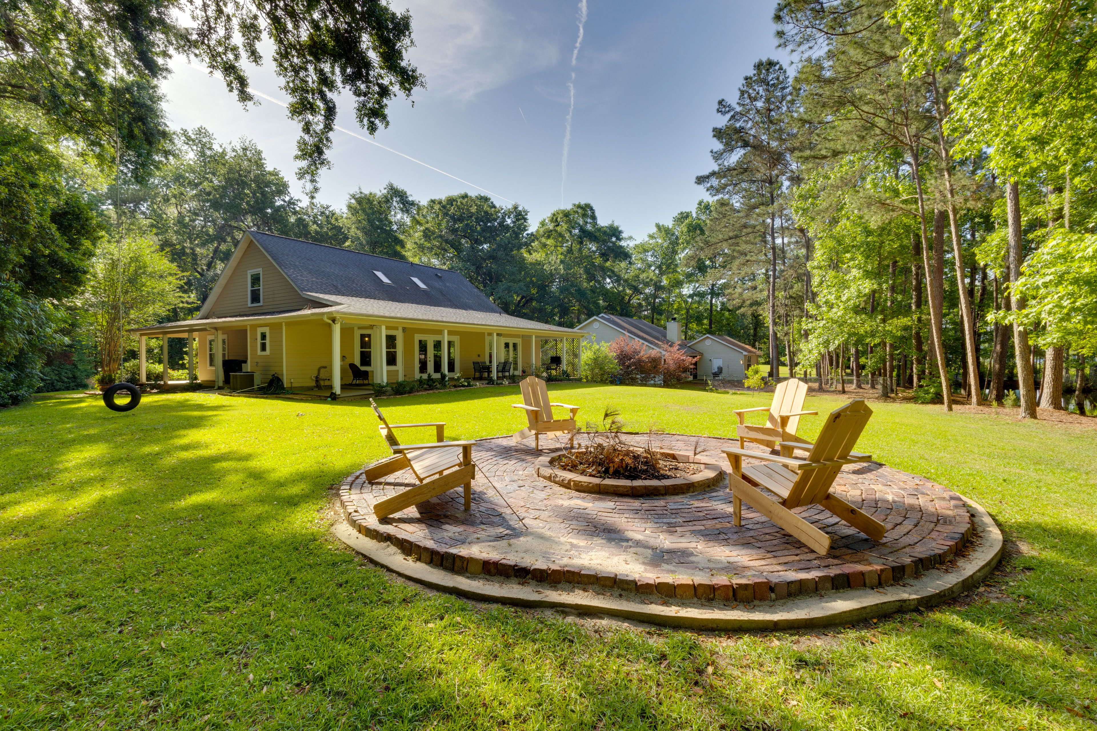 Tallahassee Vacation Rental | 4BR | 3BA | 2,400 Sq Ft | 3 Steps to Enter