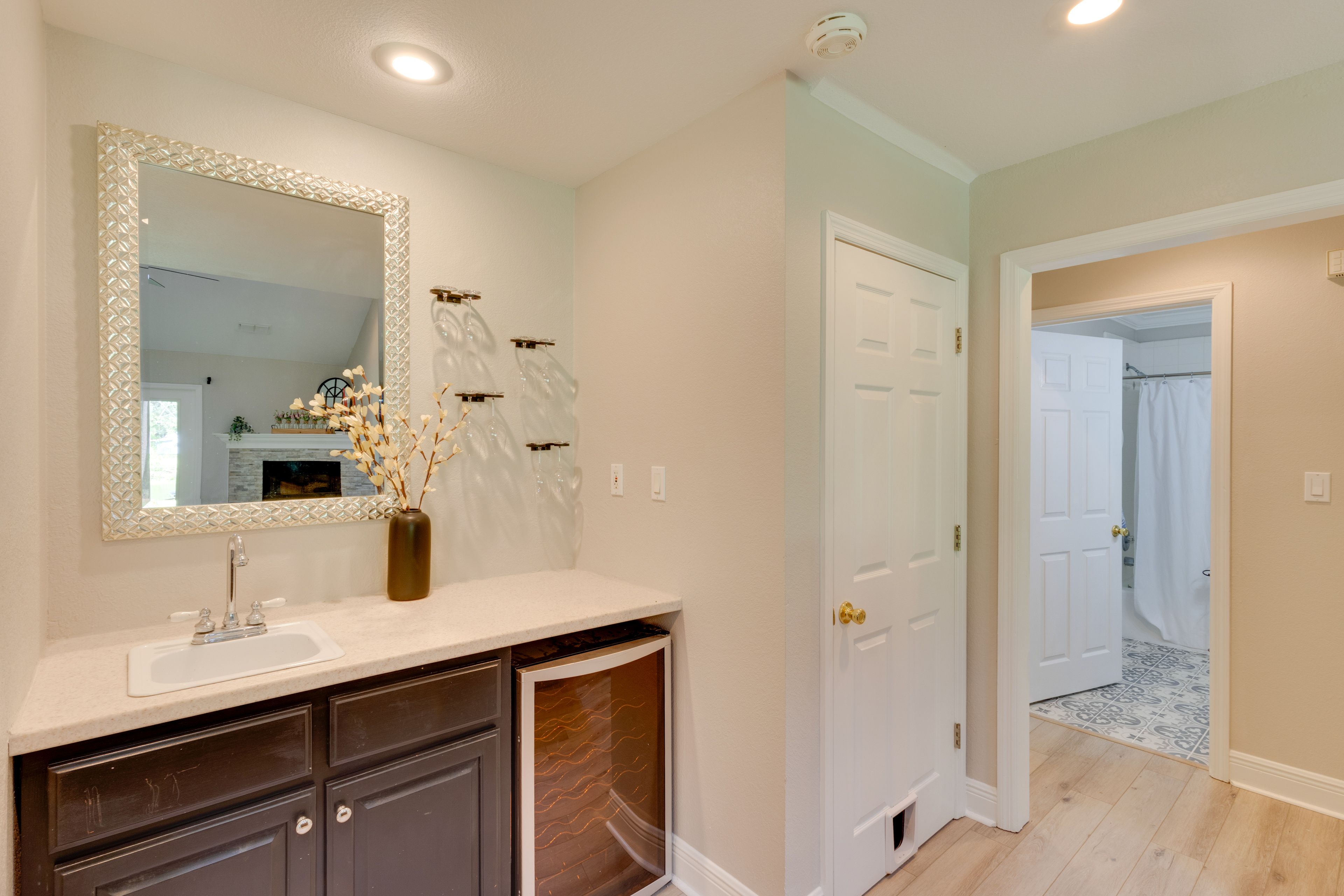 Wet Bar | 1st Floor