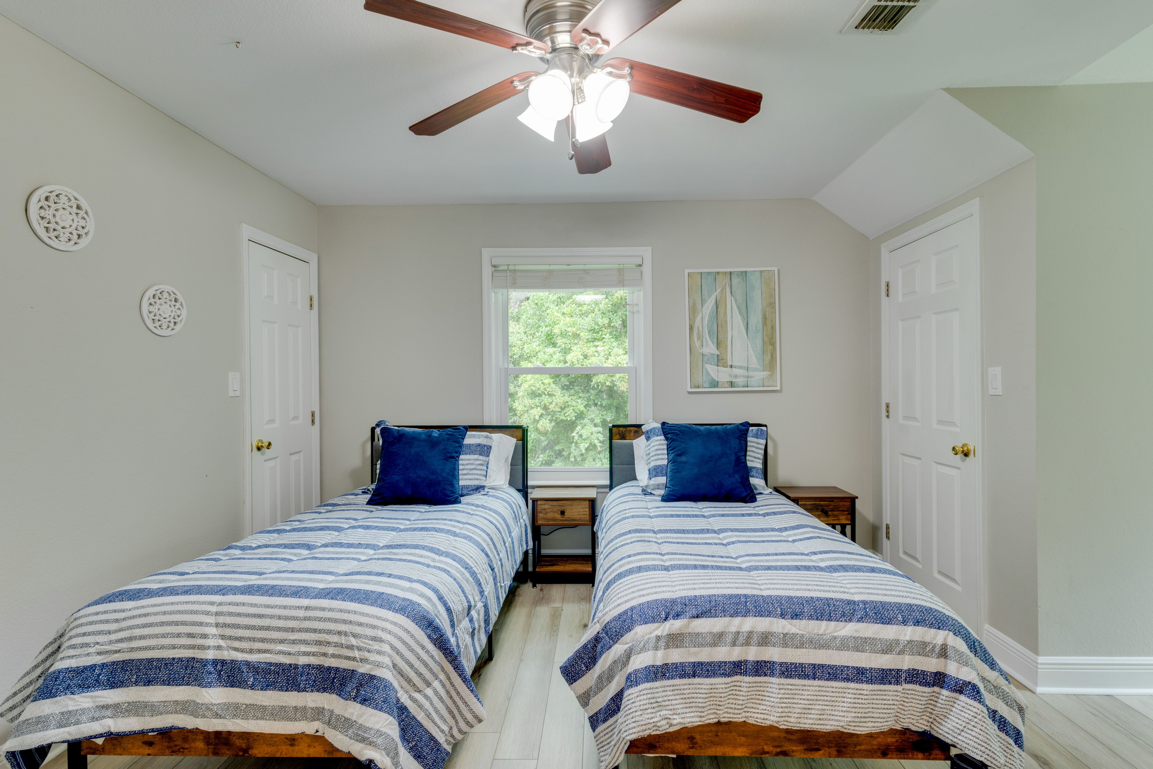 Bedroom 4 | 2 Twin Beds | 2nd Floor