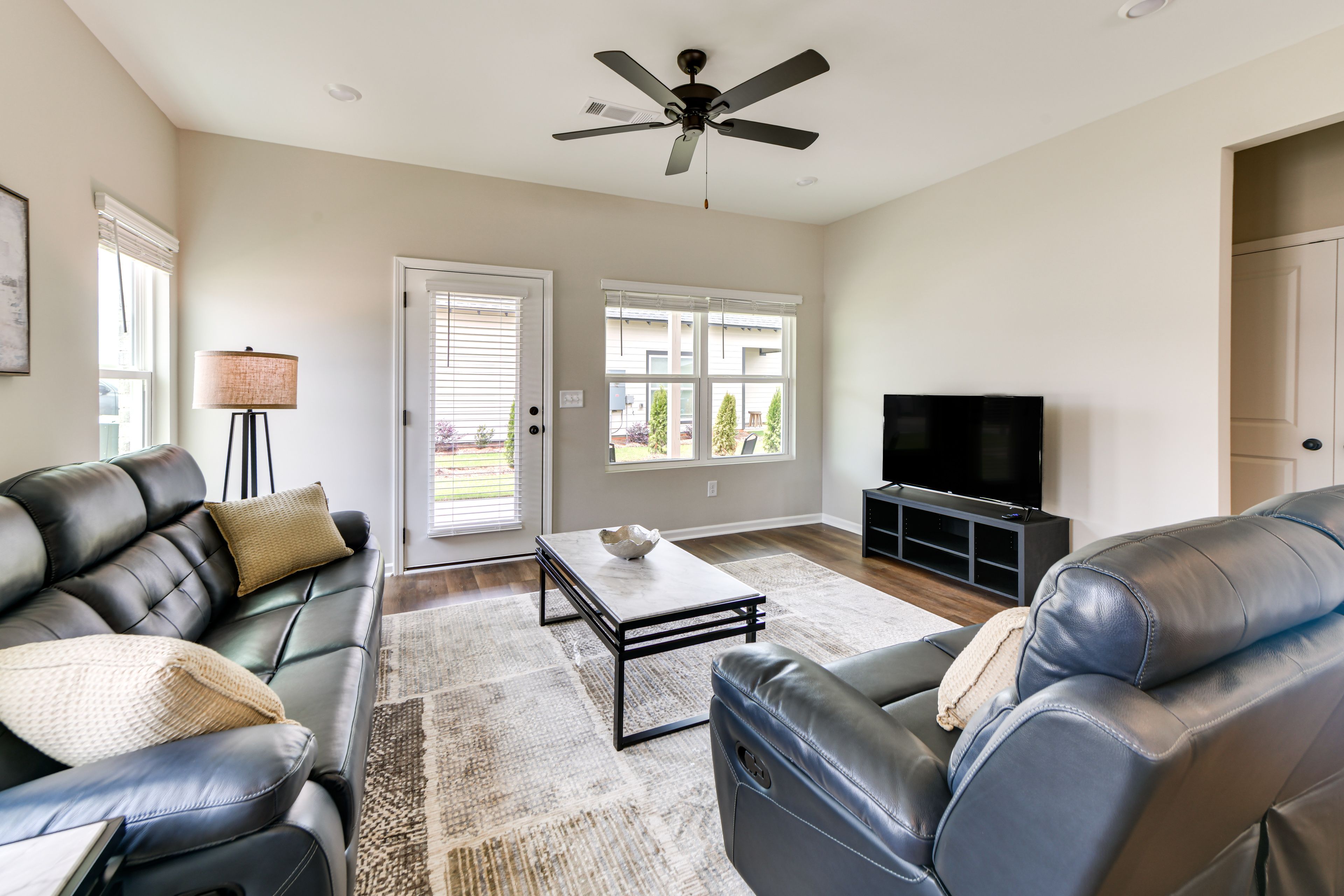 Living Area | Smart TV | Board Games | 1st Floor