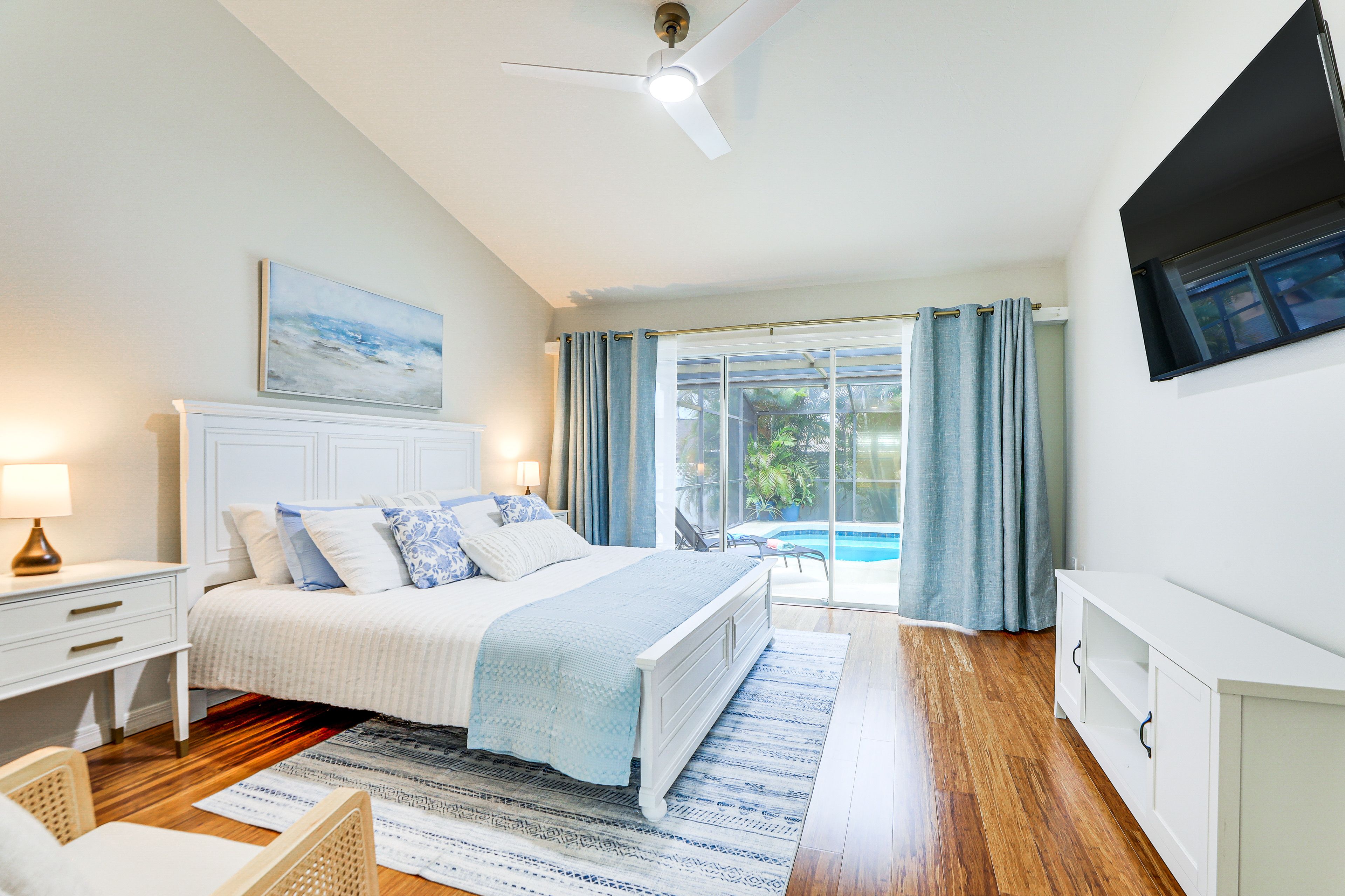 Bedroom 1 | King Bed | Linens Provided