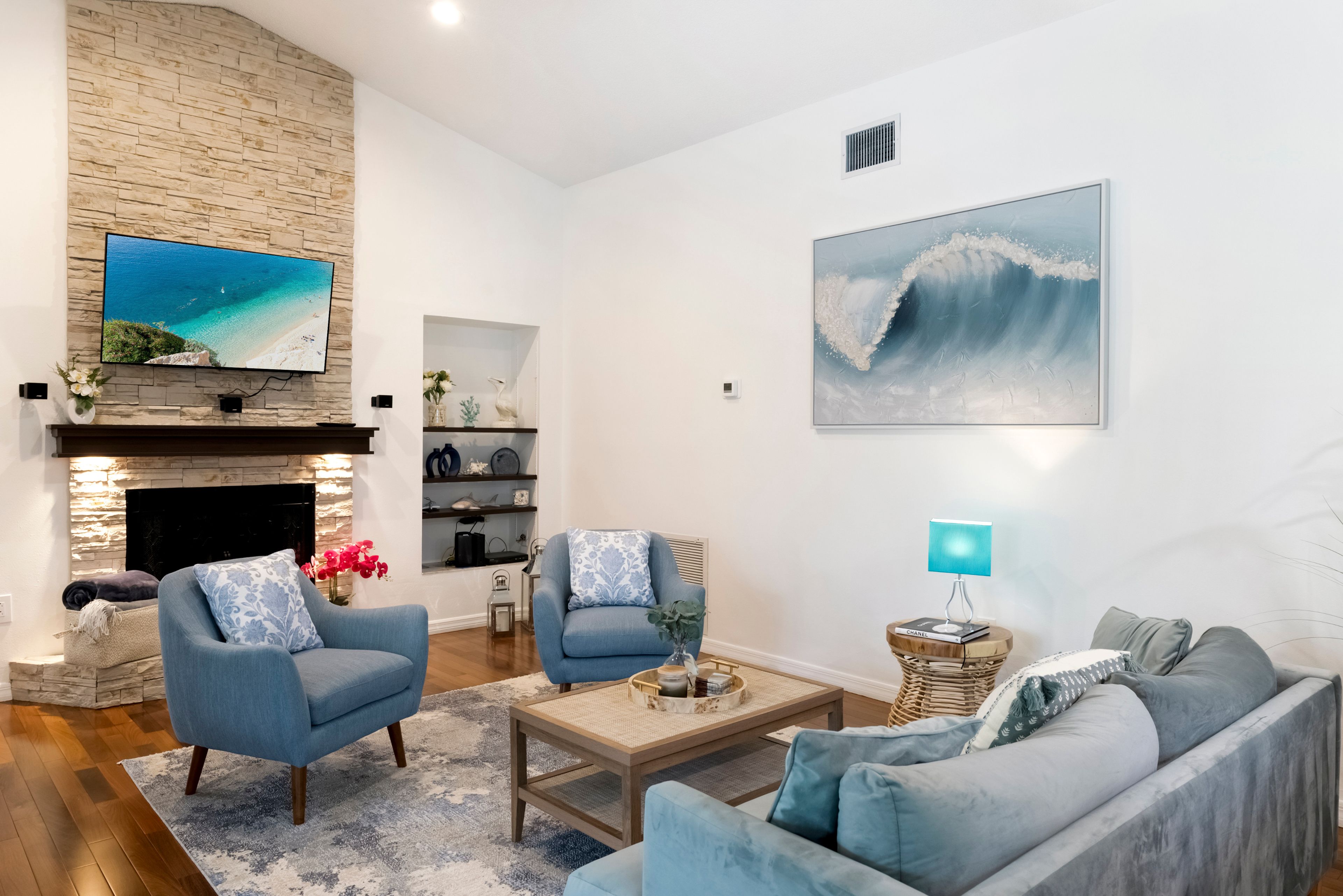 Living Room | Central A/C & Heating