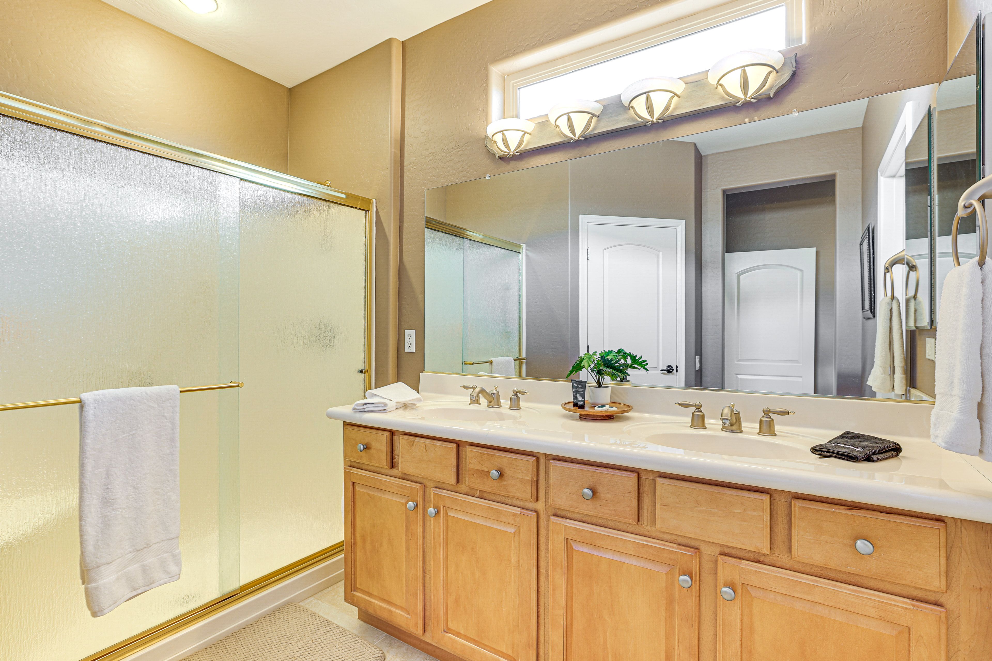 Bathroom | Towels Provided