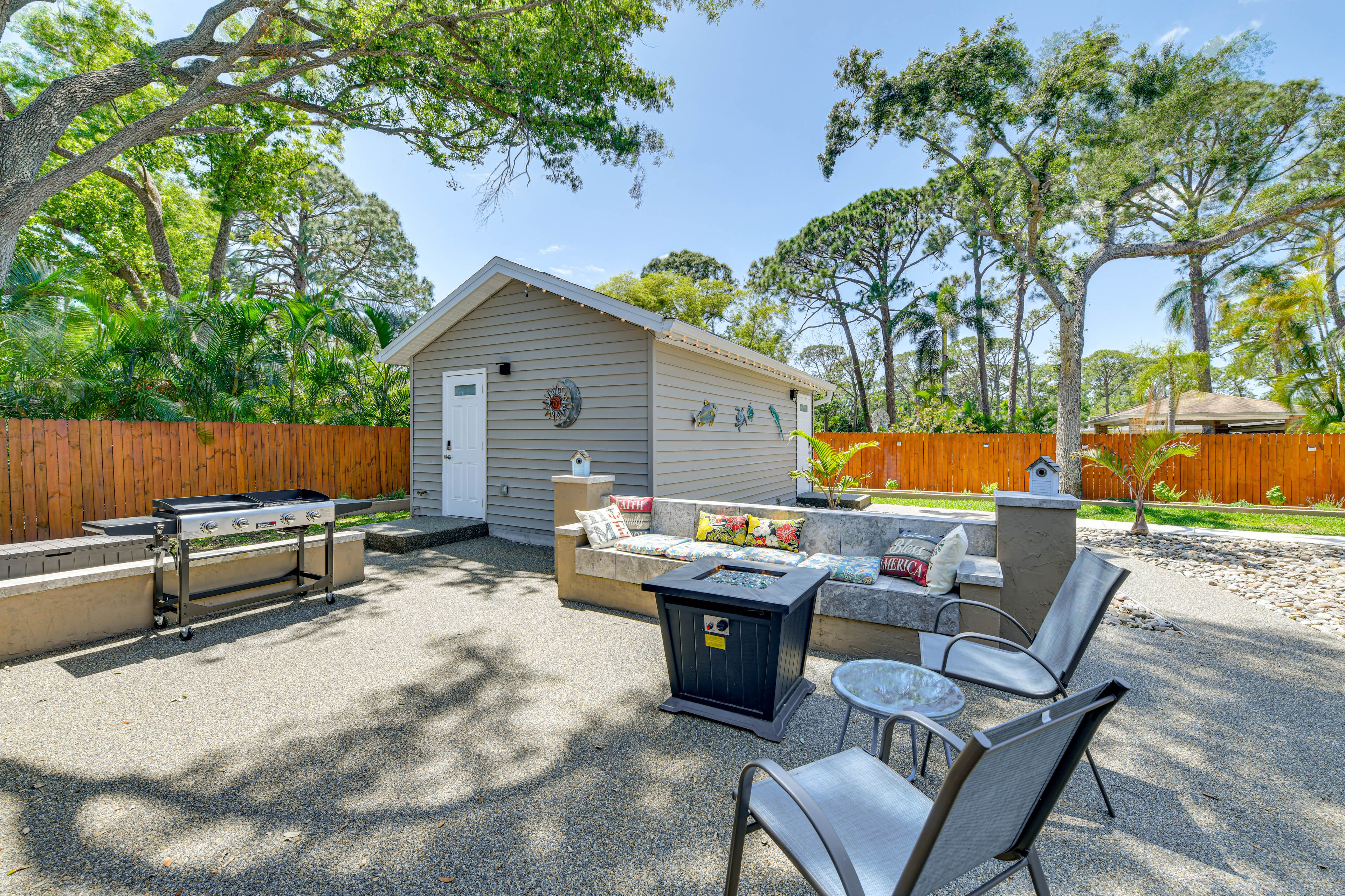 St. Petersburg Vacation Rental | 1BR | 1BA | 310 Sq Ft | 1 Step Required