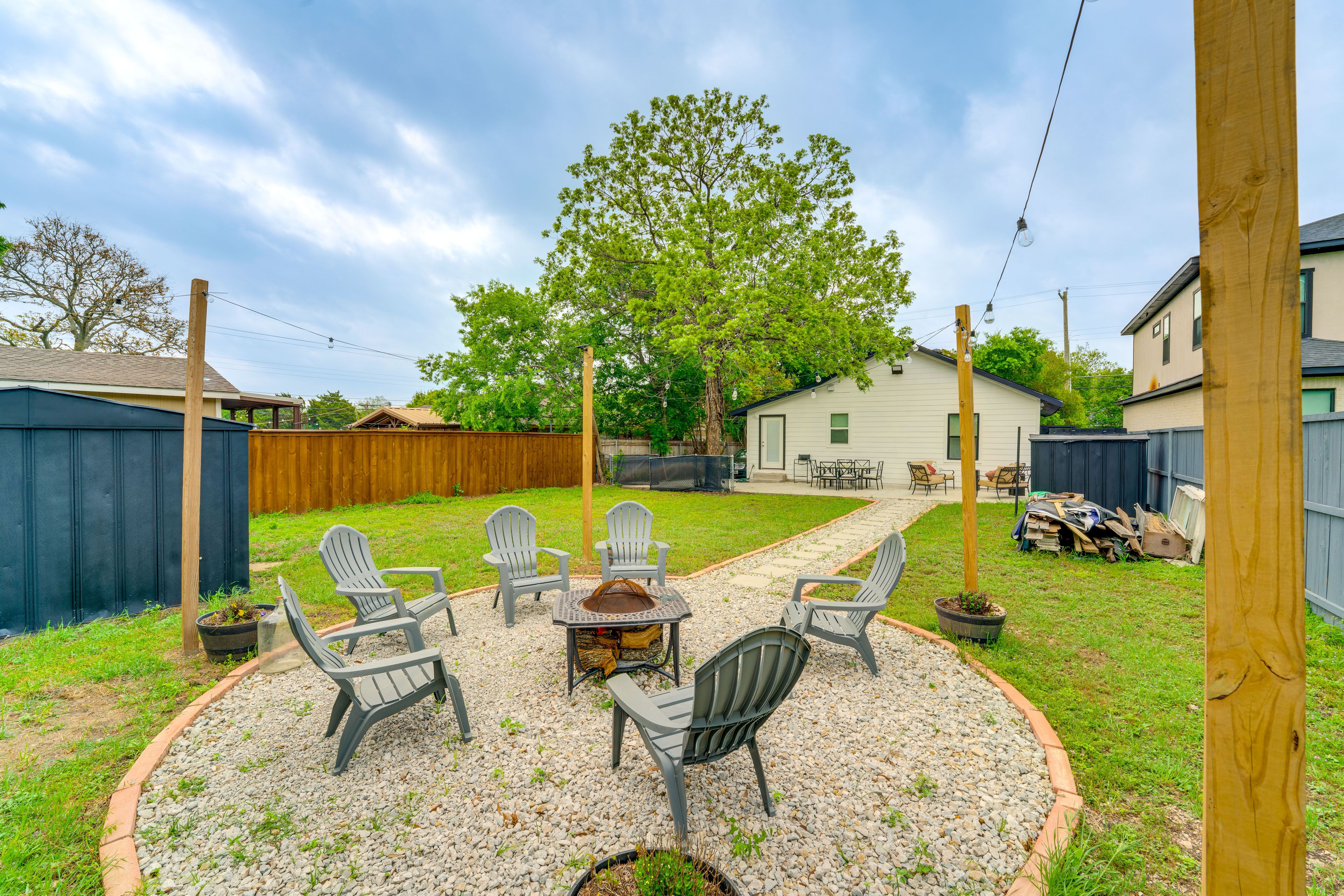 Yard | Fire Pit