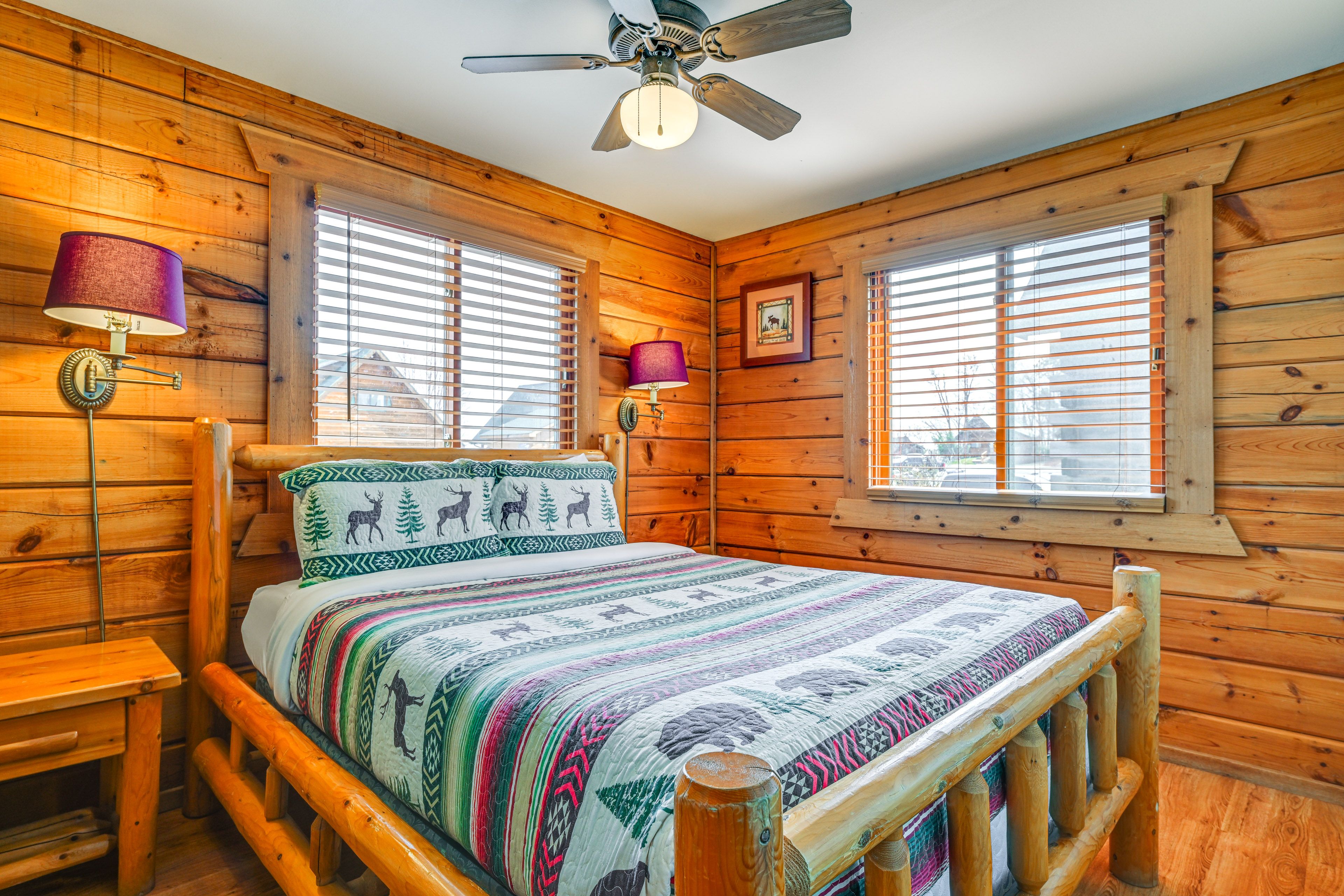 Bedroom 1 | Queen Bed | Main Floor