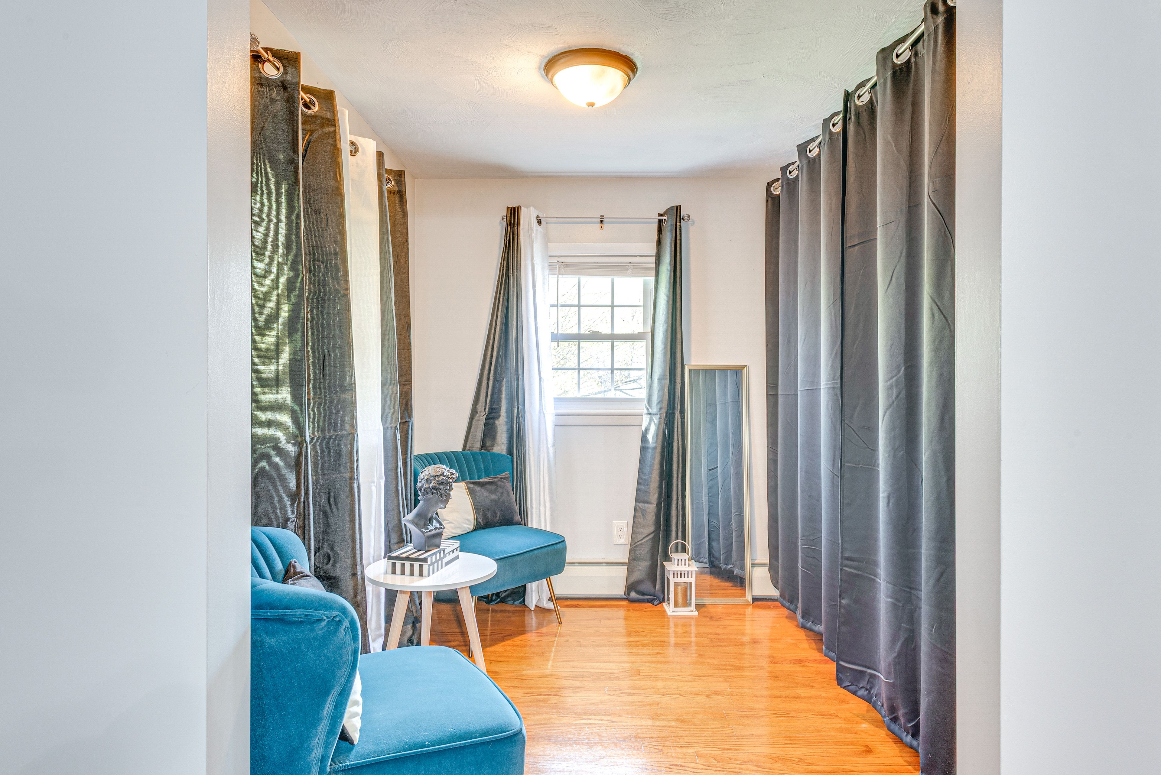2nd-Floor Landing