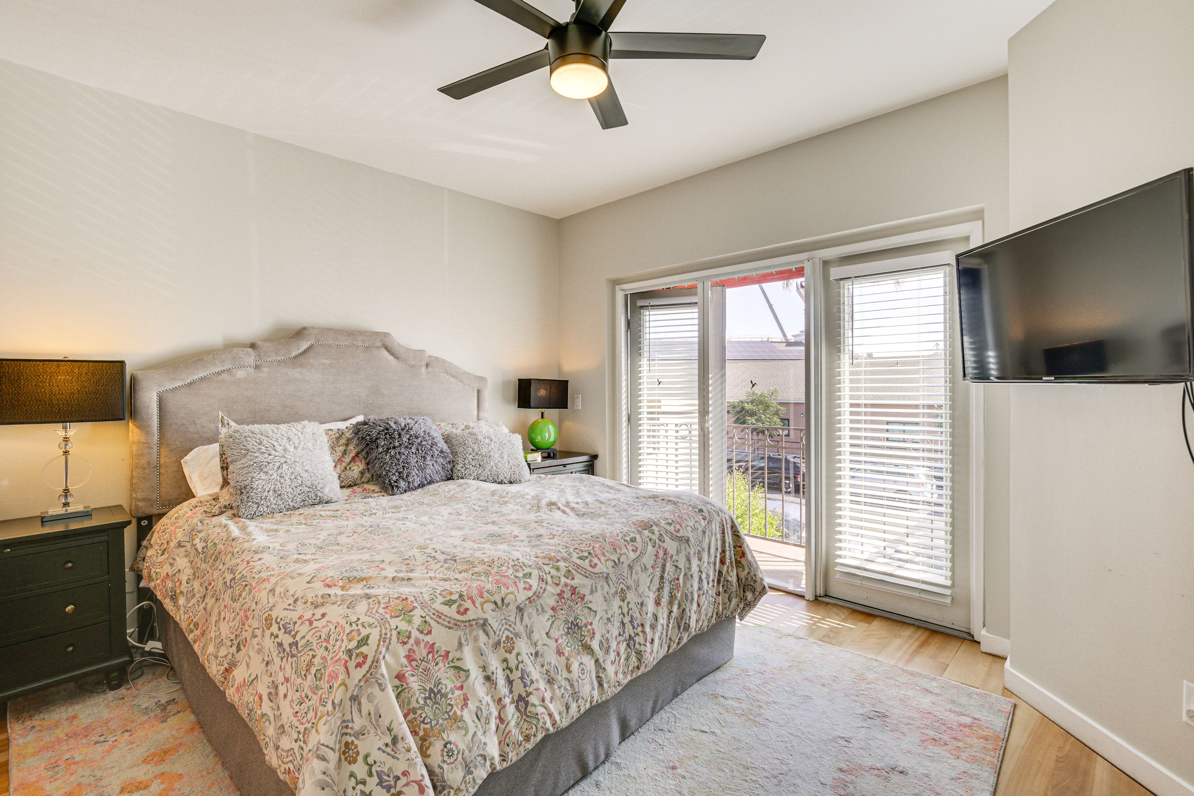 Bedroom 1 | King Bed | 2nd Floor | En-Suite Bathroom