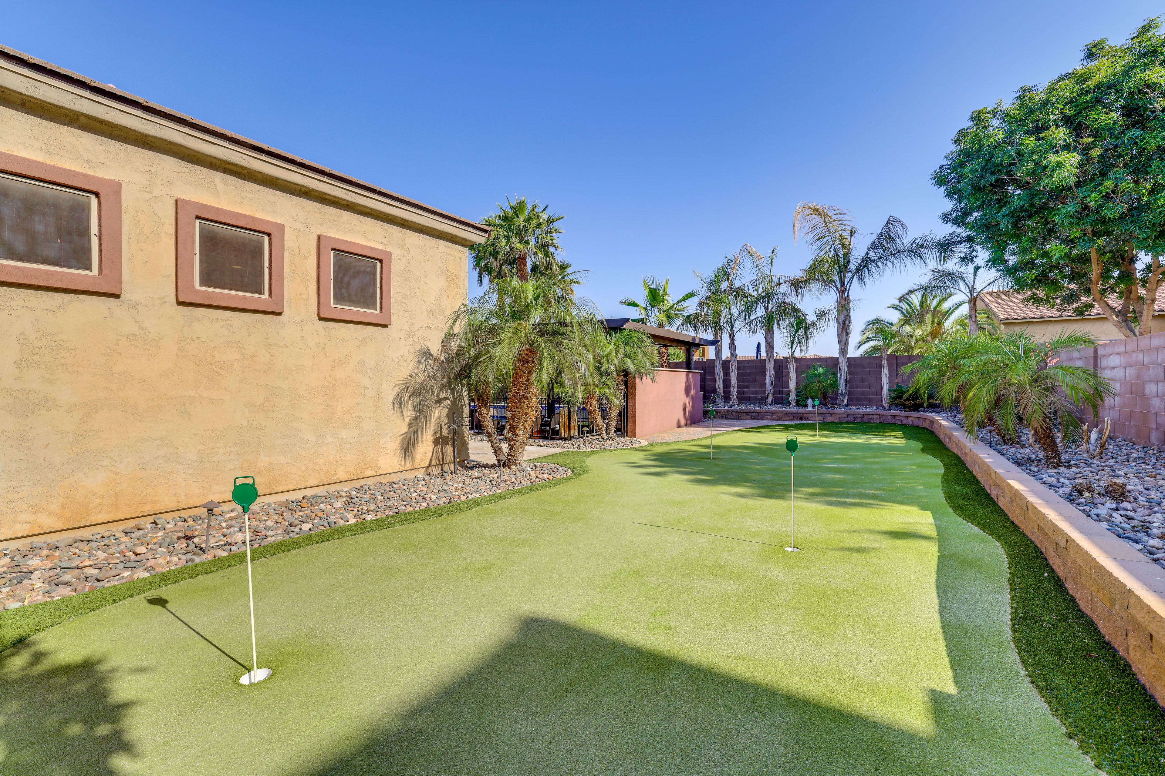 Backyard | 42' Putting Green | Single-Story Home