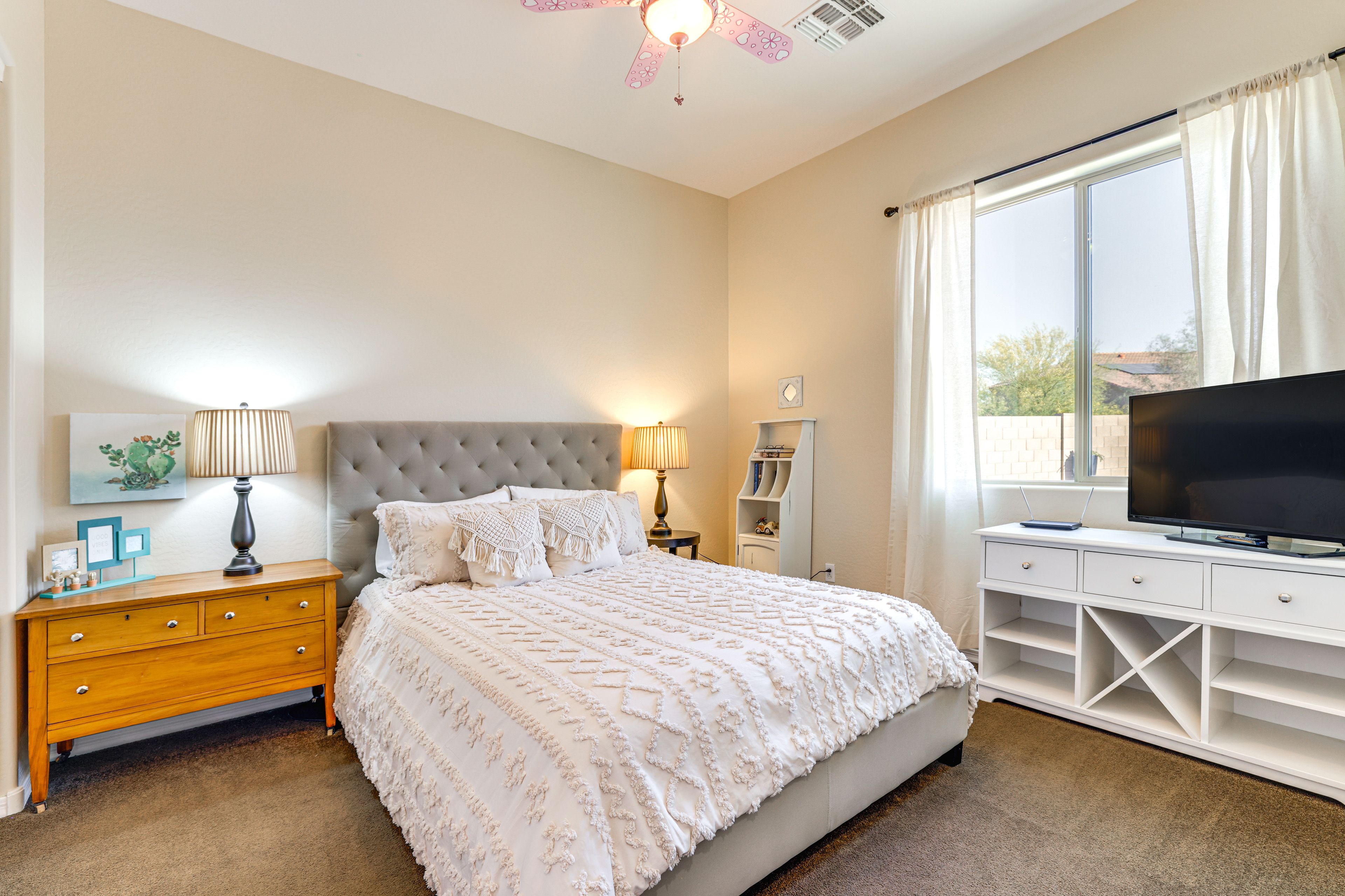 Bedroom 3 | Queen Bed | Smart TV