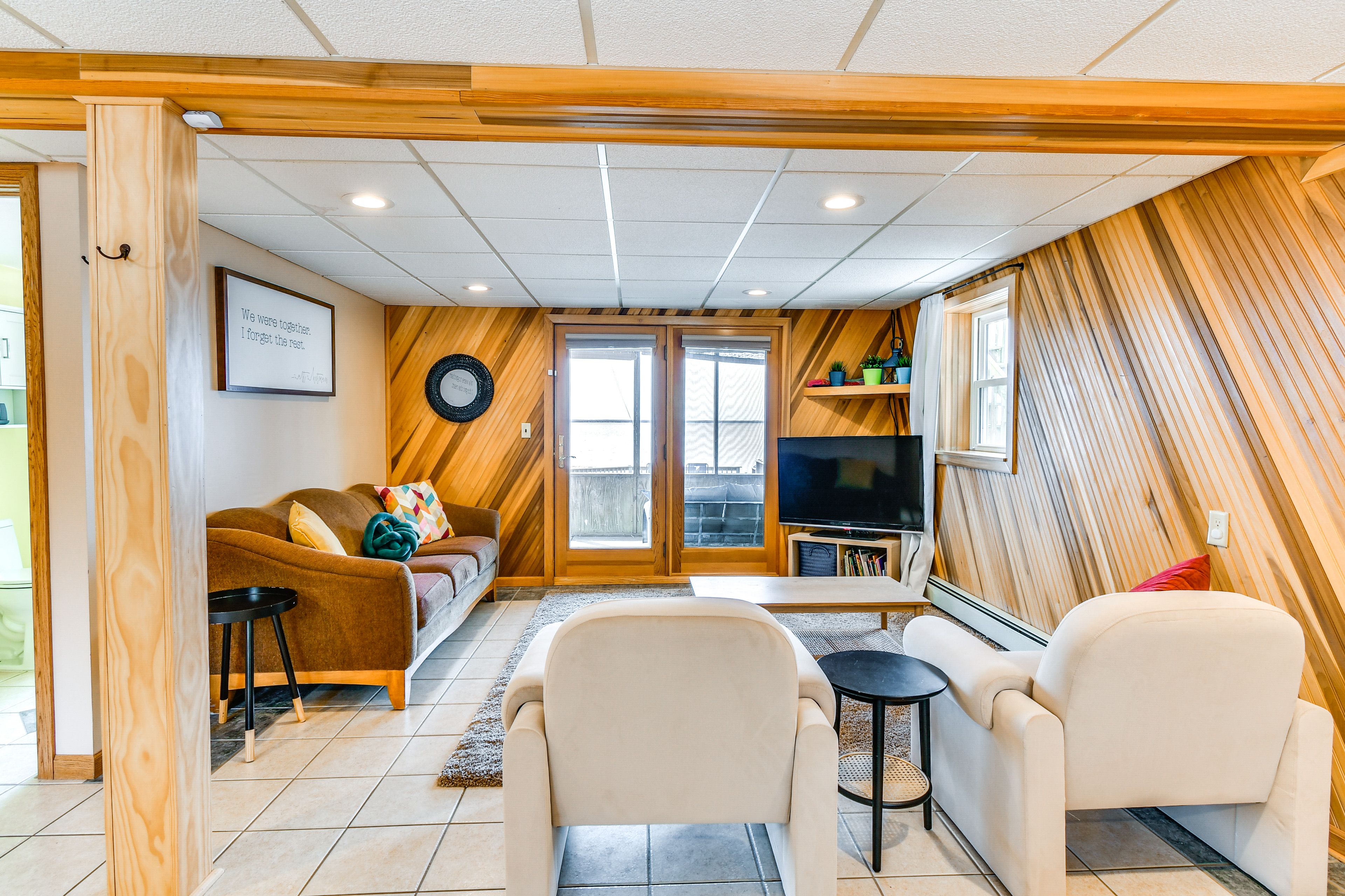 Lower Living Area | Queen Sleeper Sofa | 2 Twin Beds