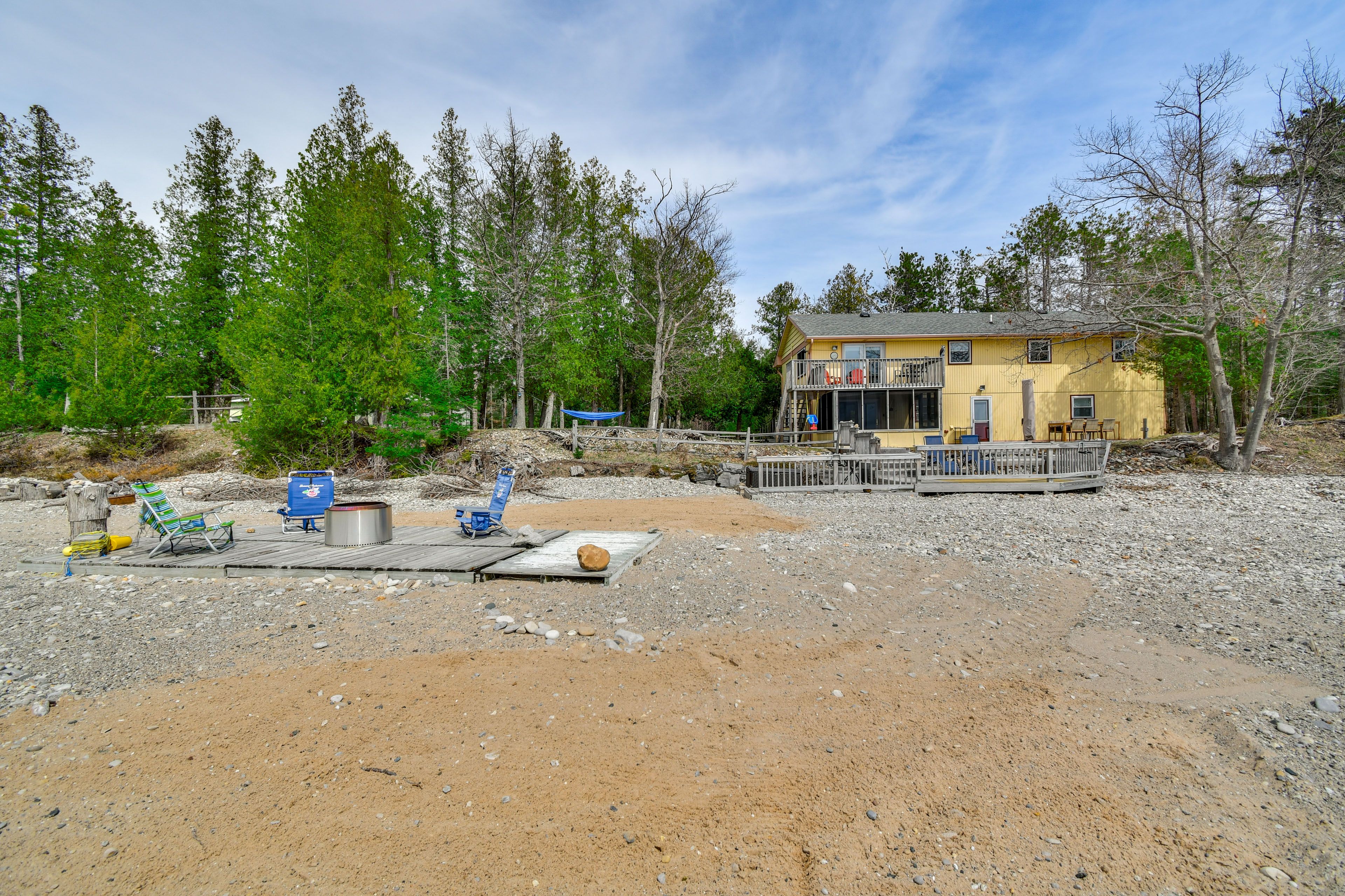 Cottage Exterior | Gas Fire Pit