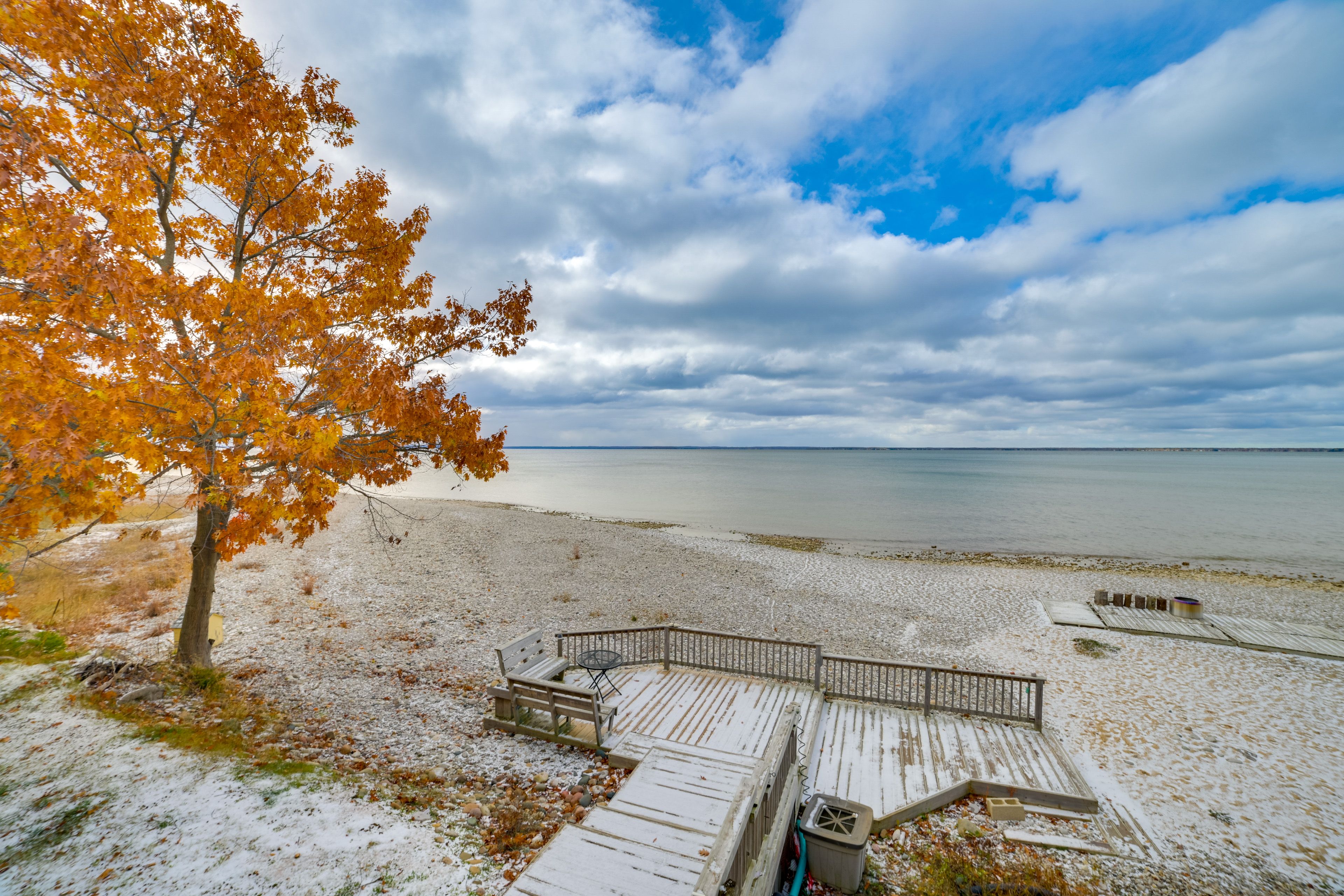 Lower Deck | Fire Pit