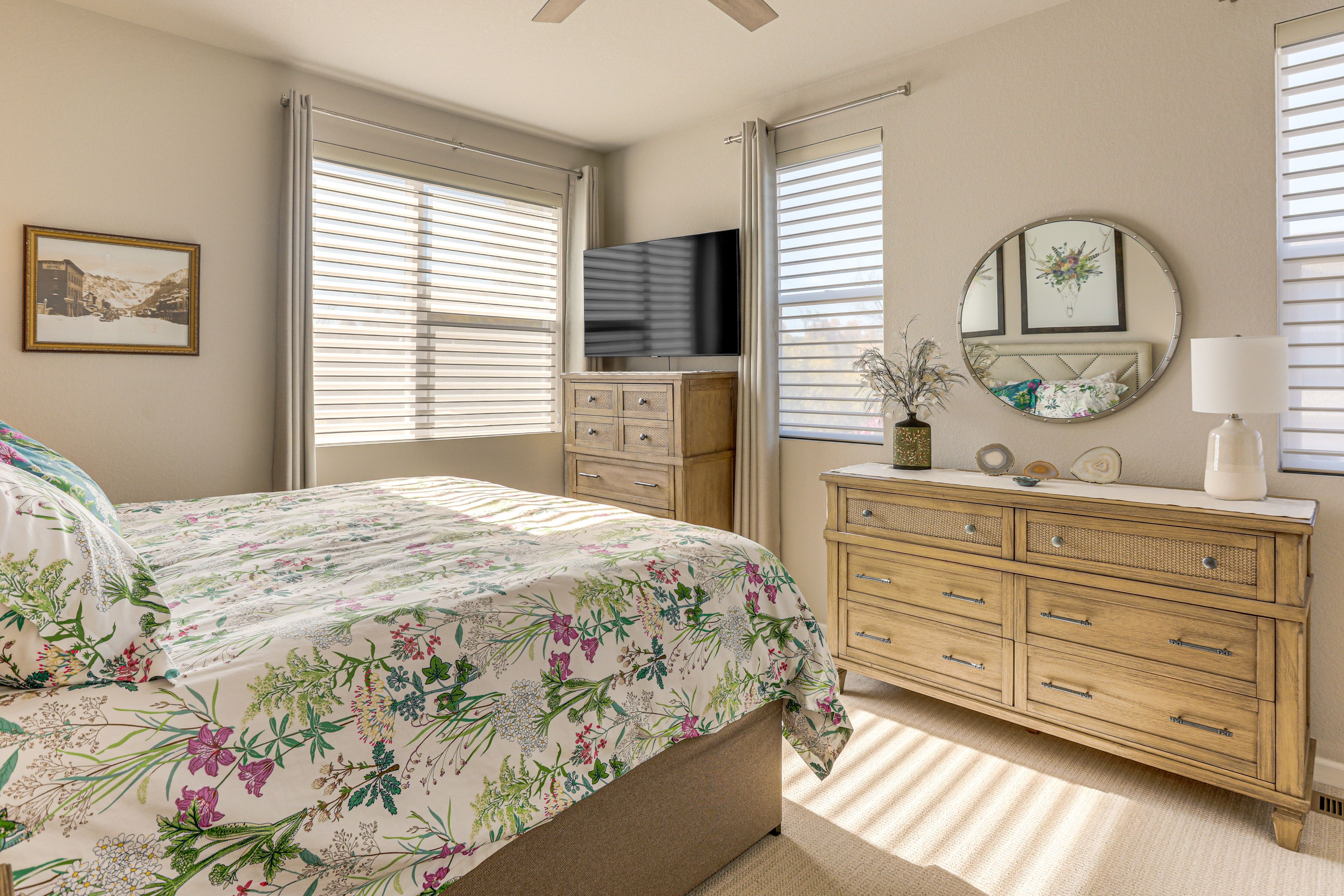 Bedroom 1 | King Bed | 2nd Floor | Linens Provided