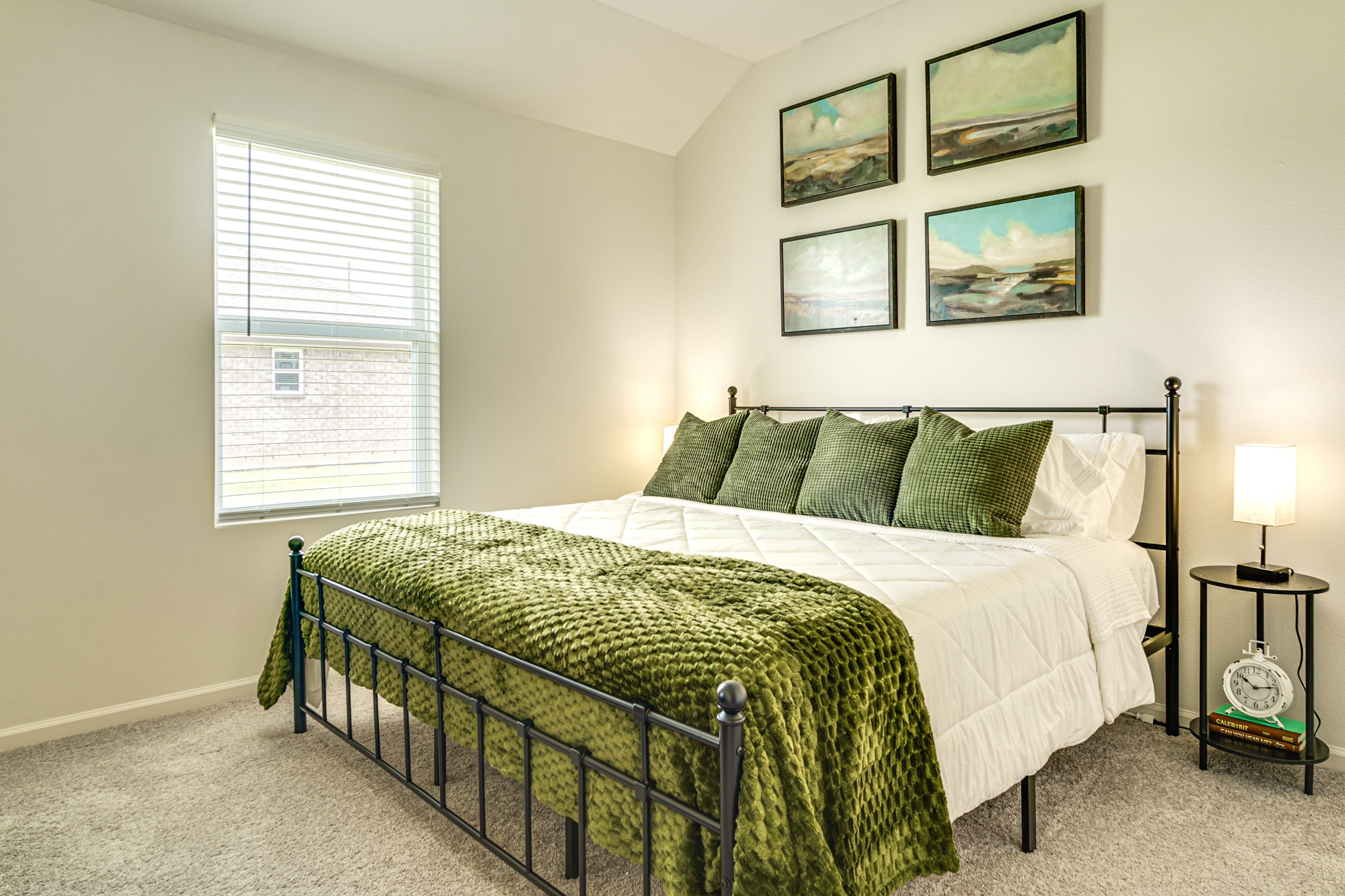 Bedroom 2 | King Bed