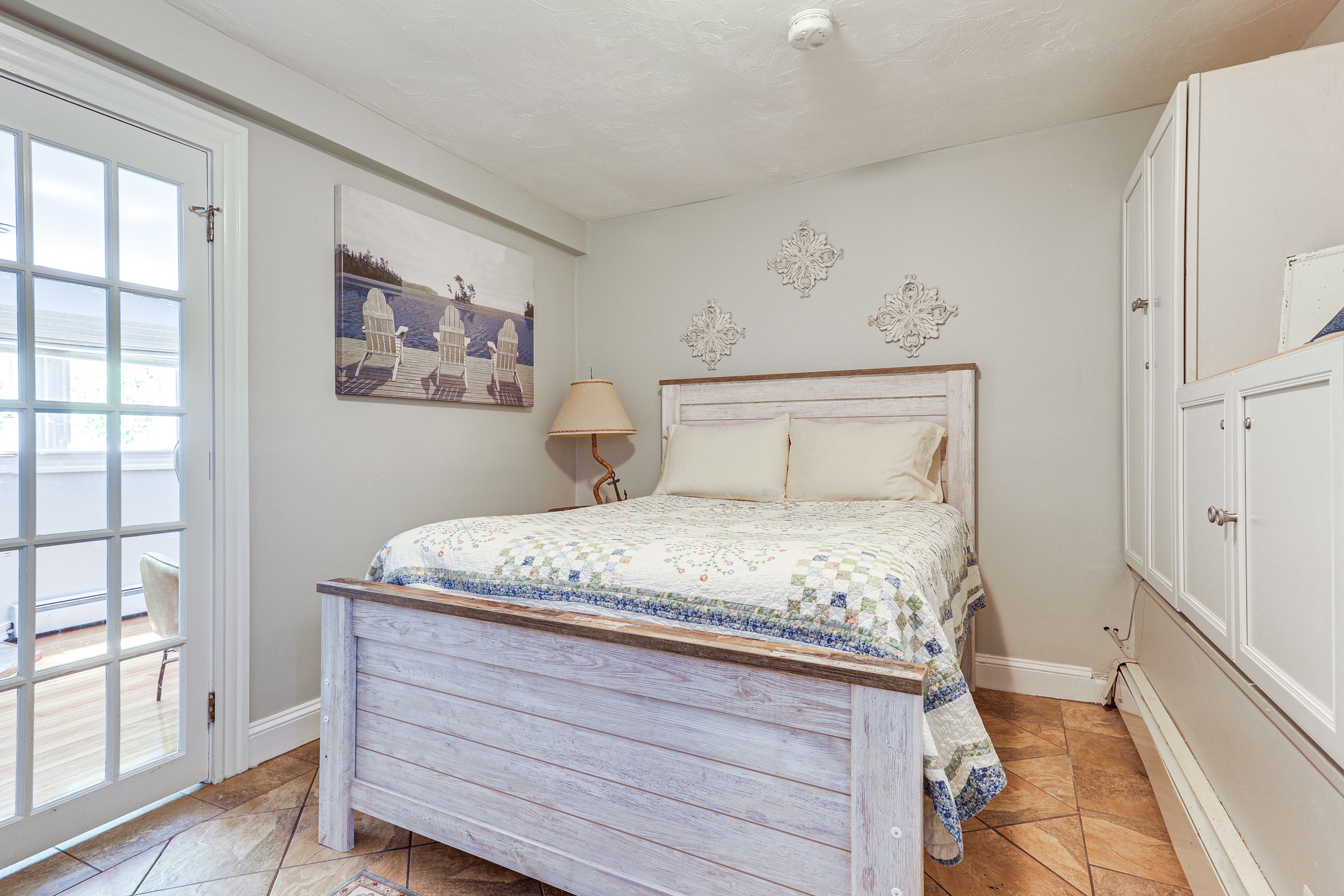 Bedroom 2 | Queen Bed | Lower Floor