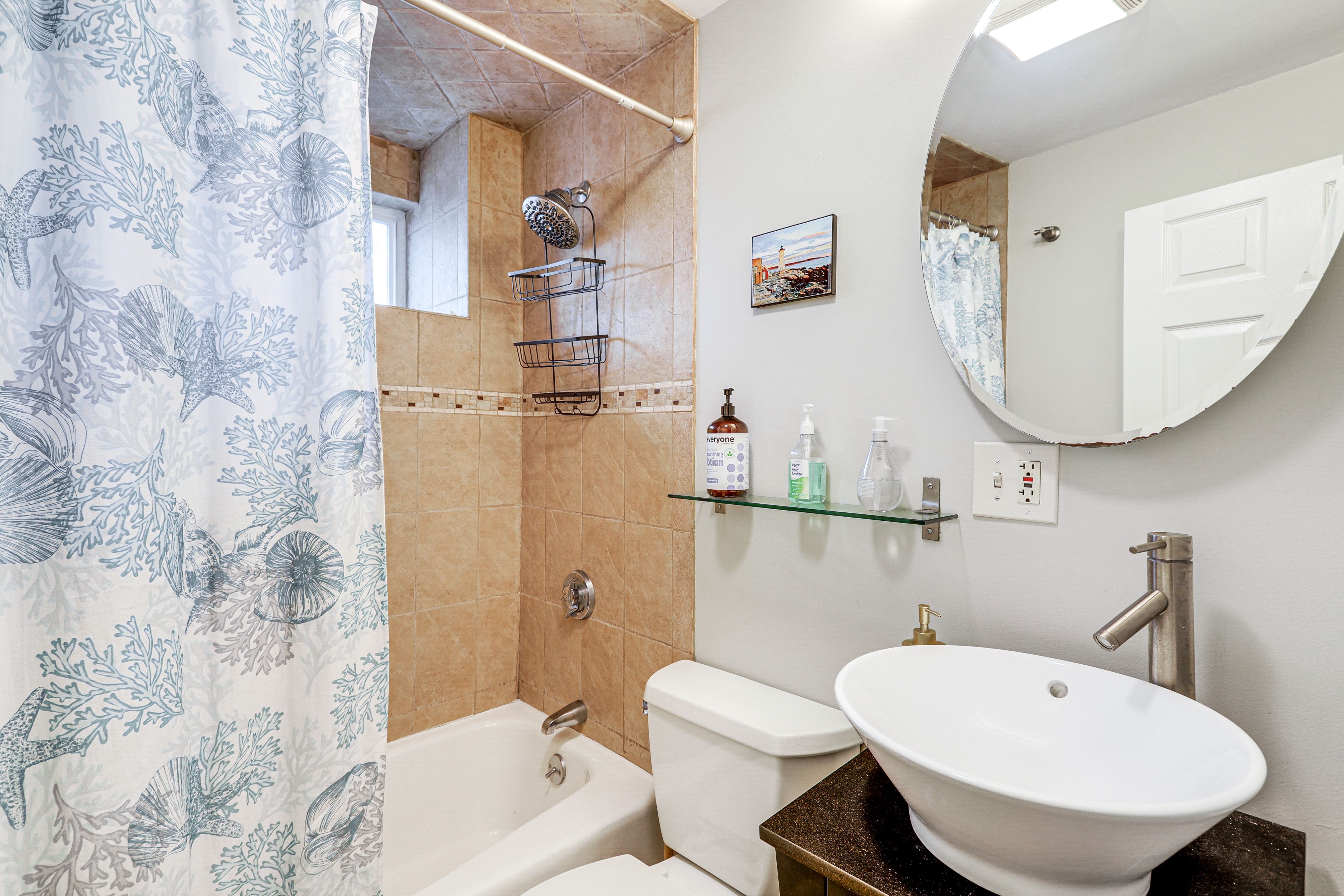 Bathroom | Lower Floor