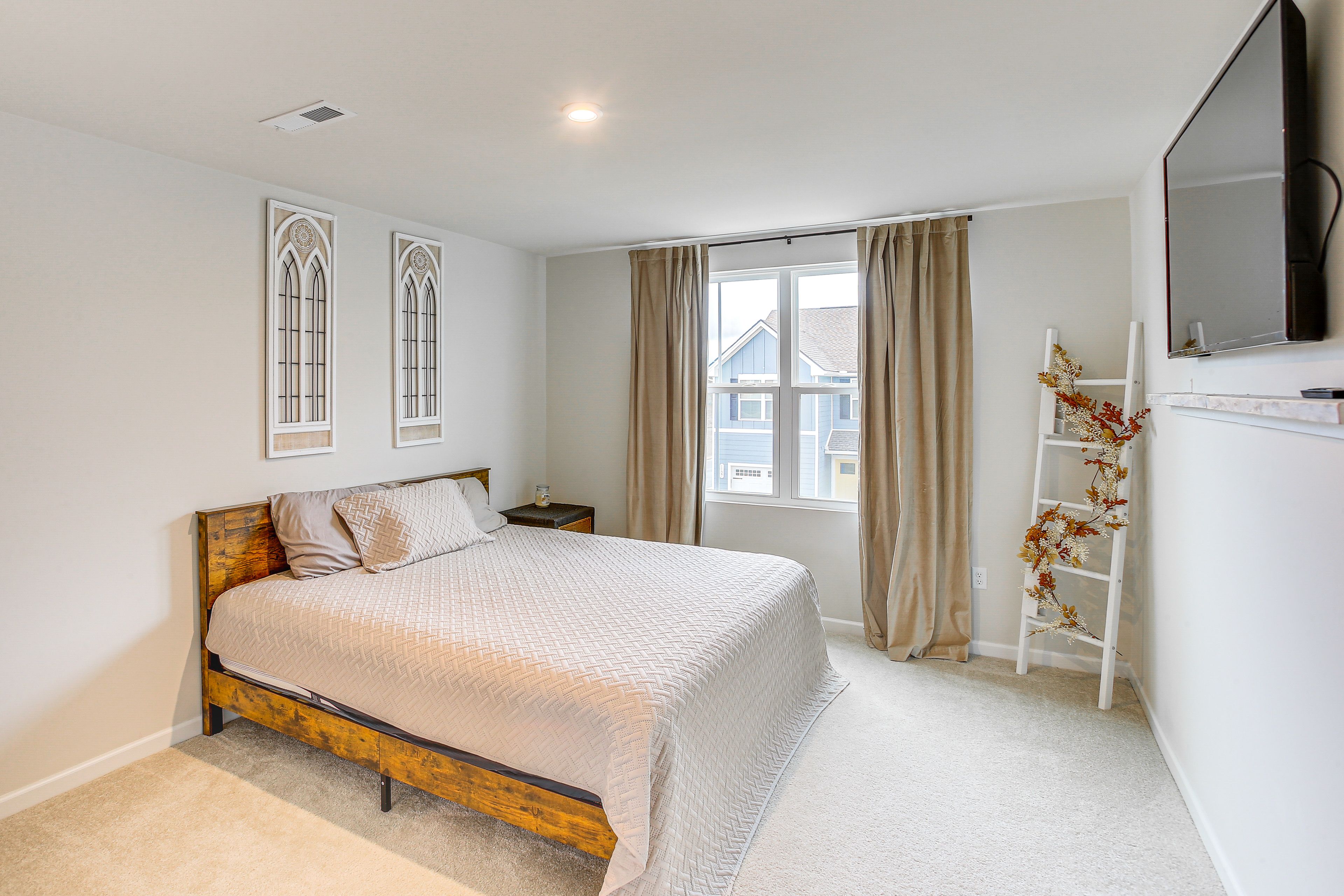 Bedroom 3 | King Bed | 2nd Floor