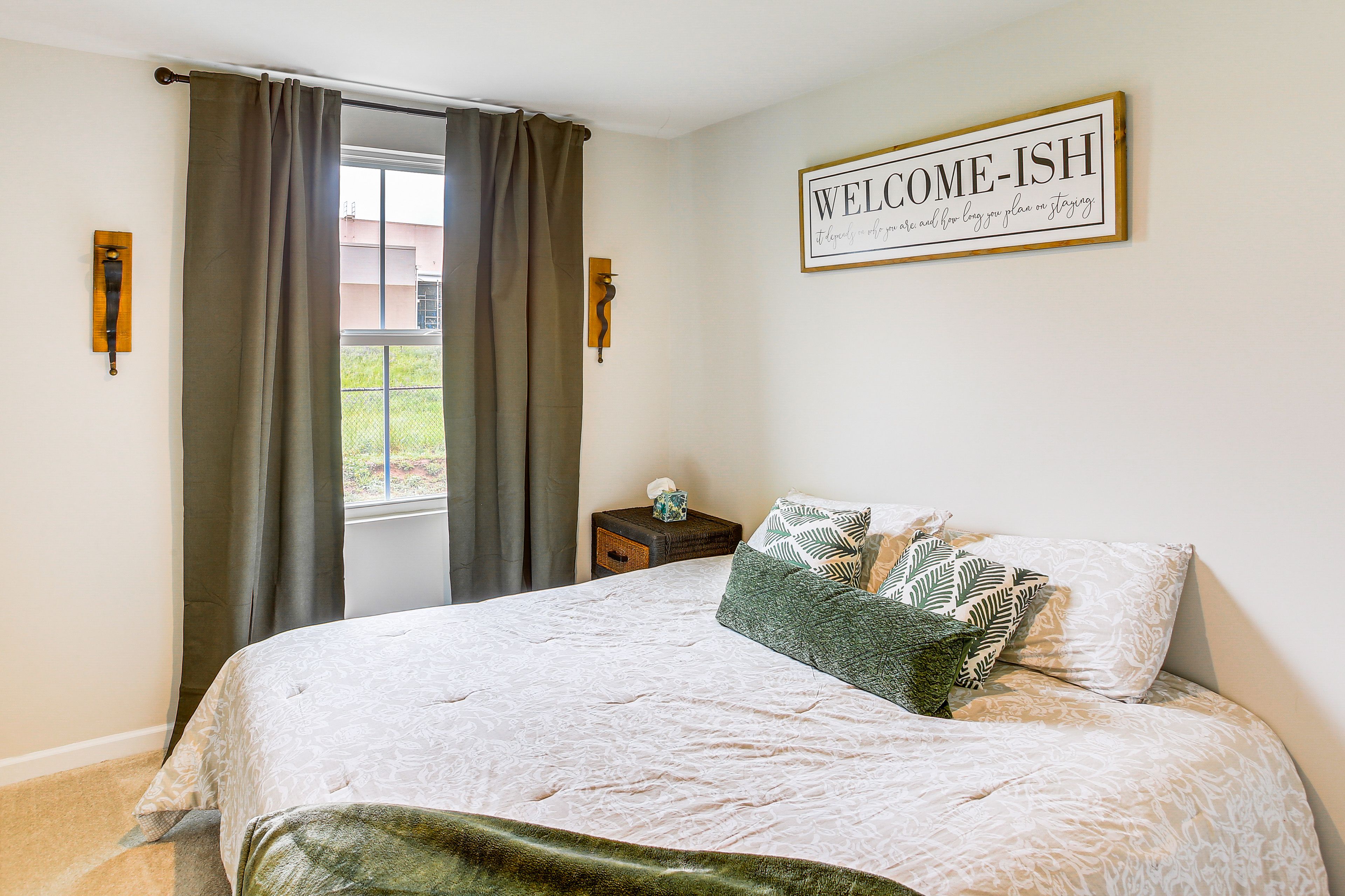 Bedroom 1 | King Bed | 1st Floor