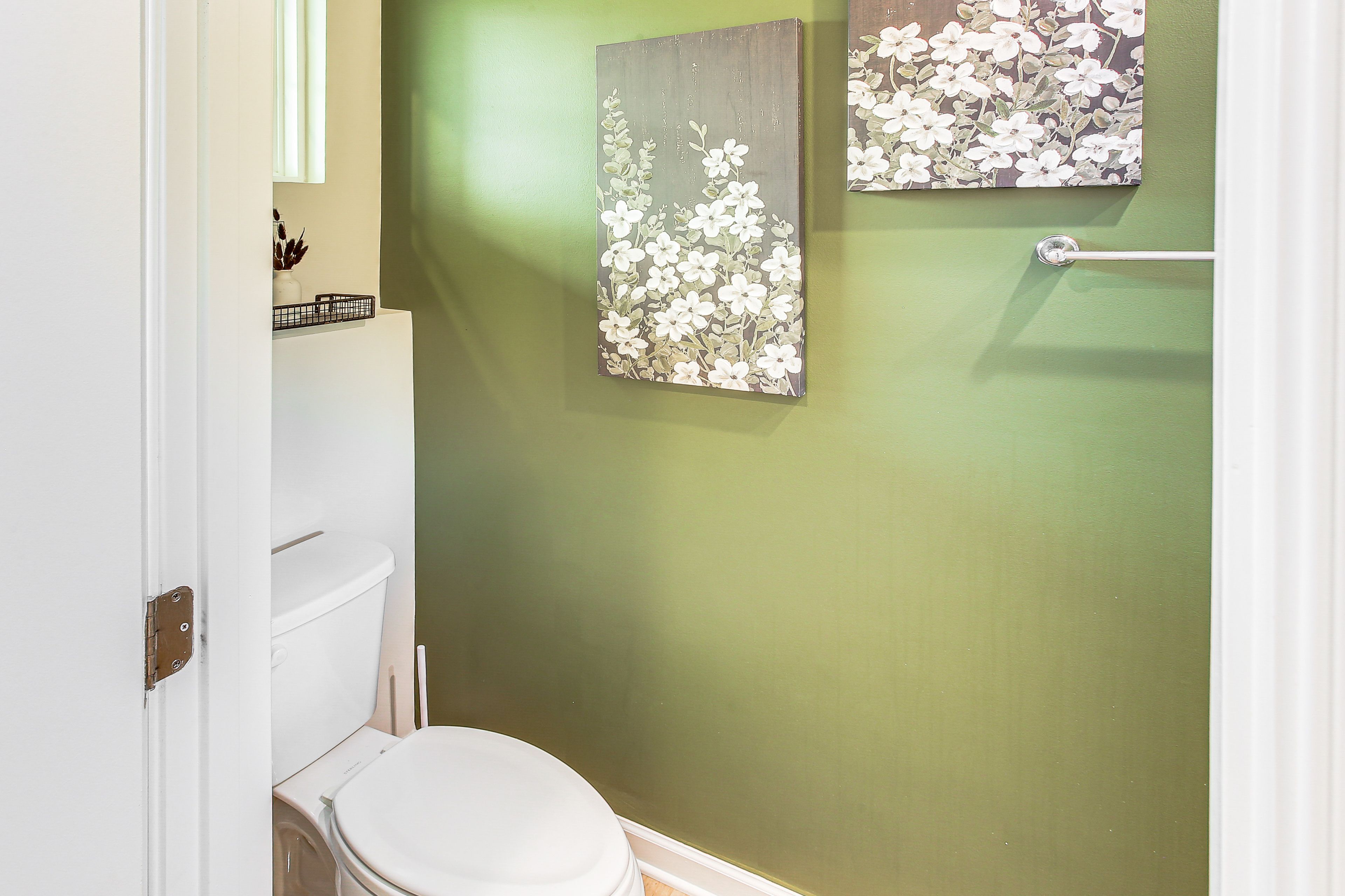 Half Bathroom | 1st Floor