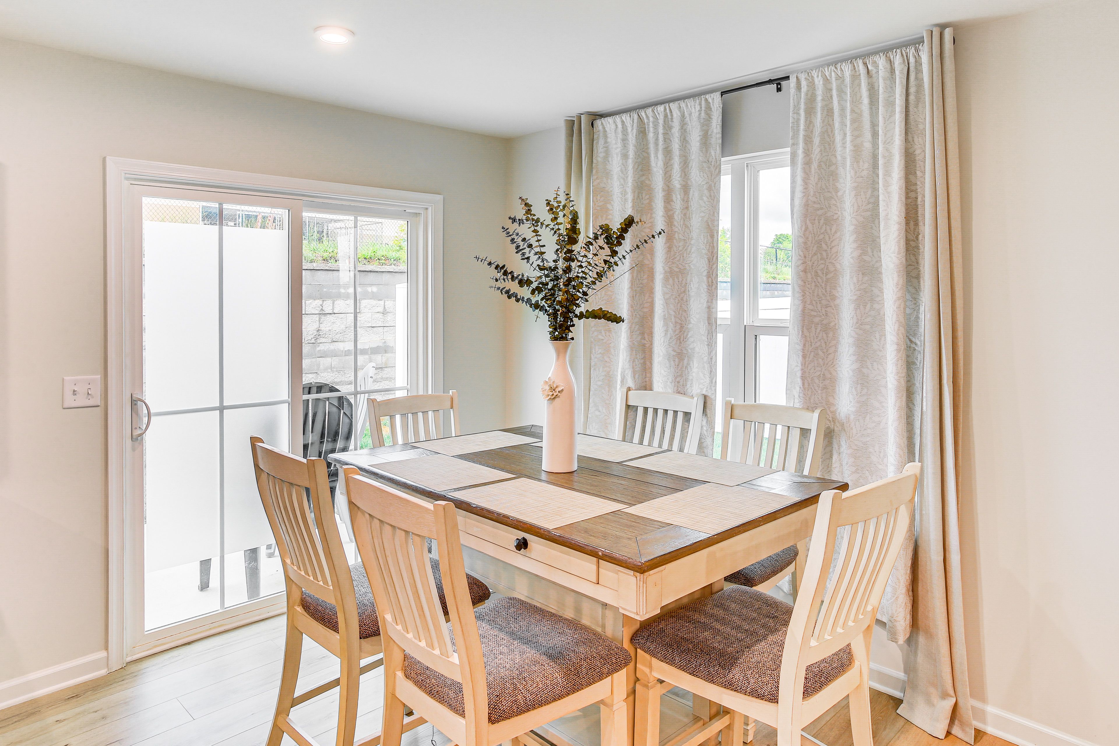 Dining Area | 1st Floor