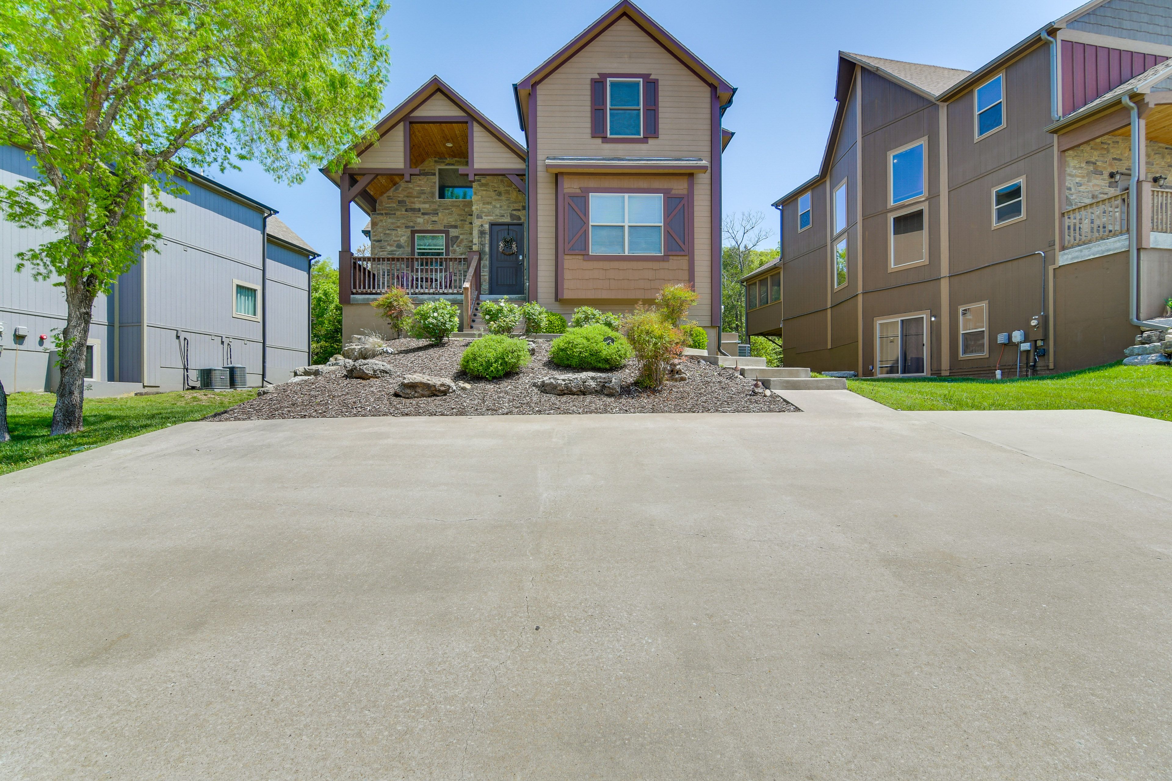 Property Exterior | Driveway Parking (5 Vehicles)