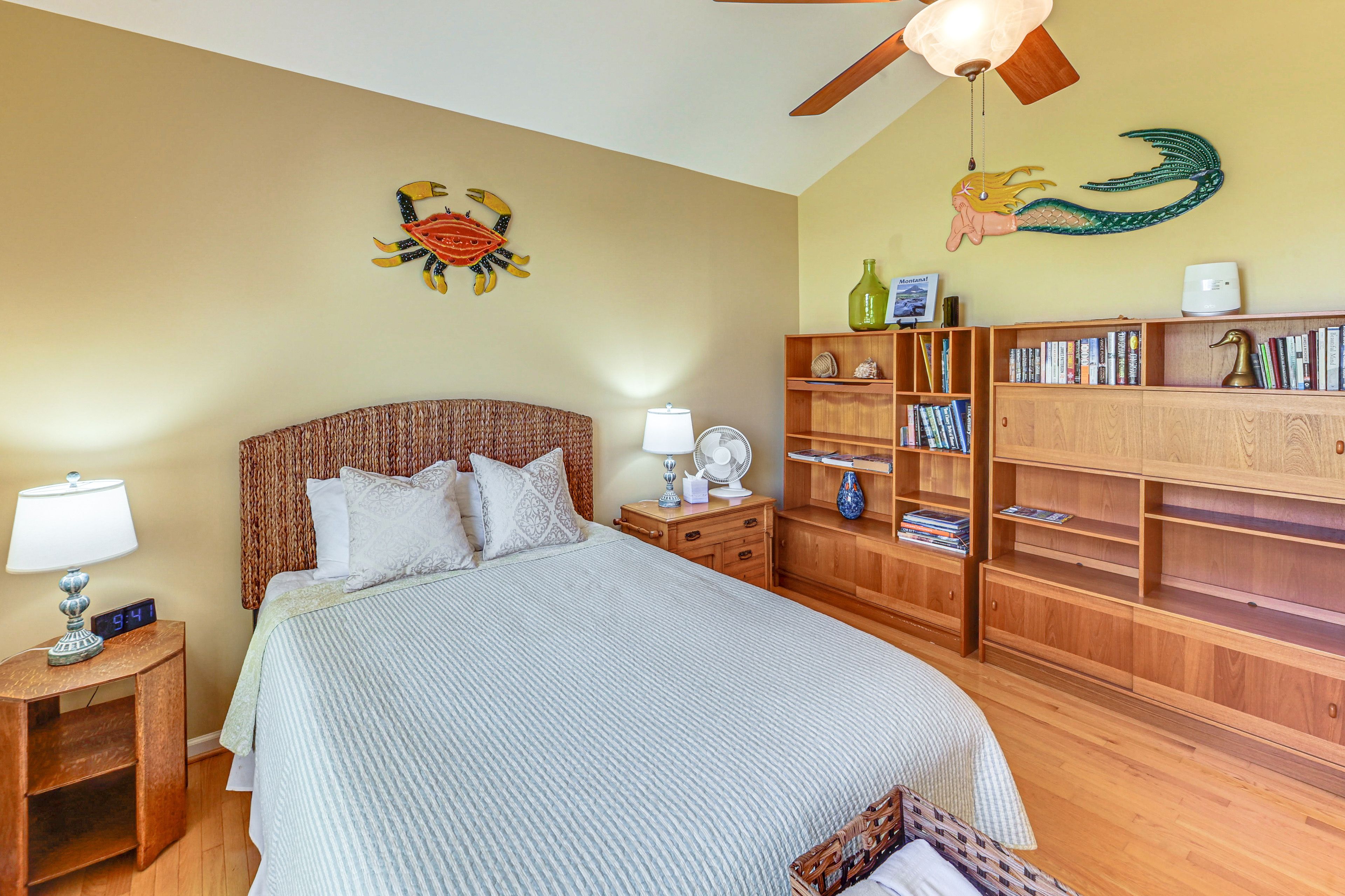 Bedroom 3 | Queen Bed