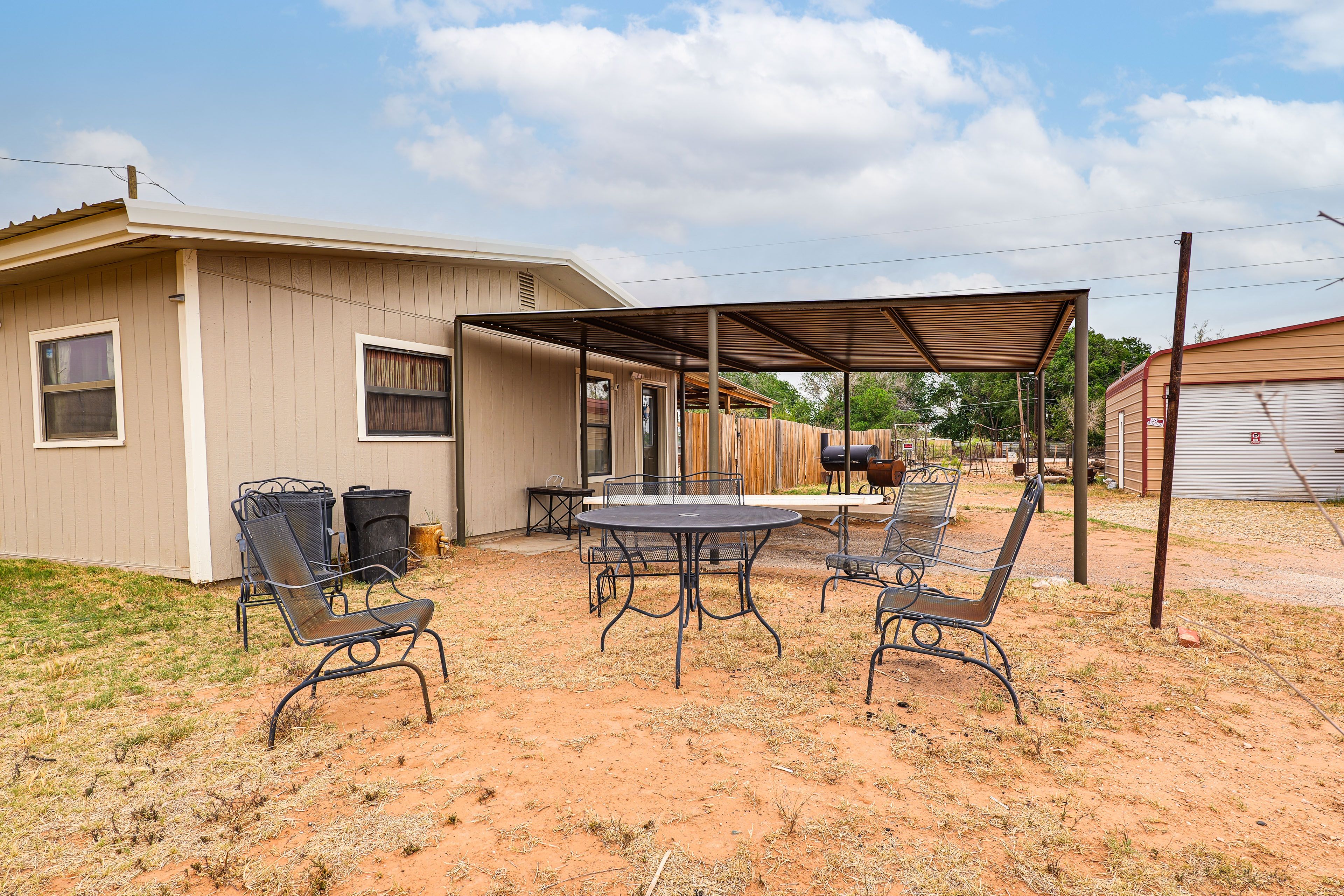 Outdoor Space | BBQ Grill