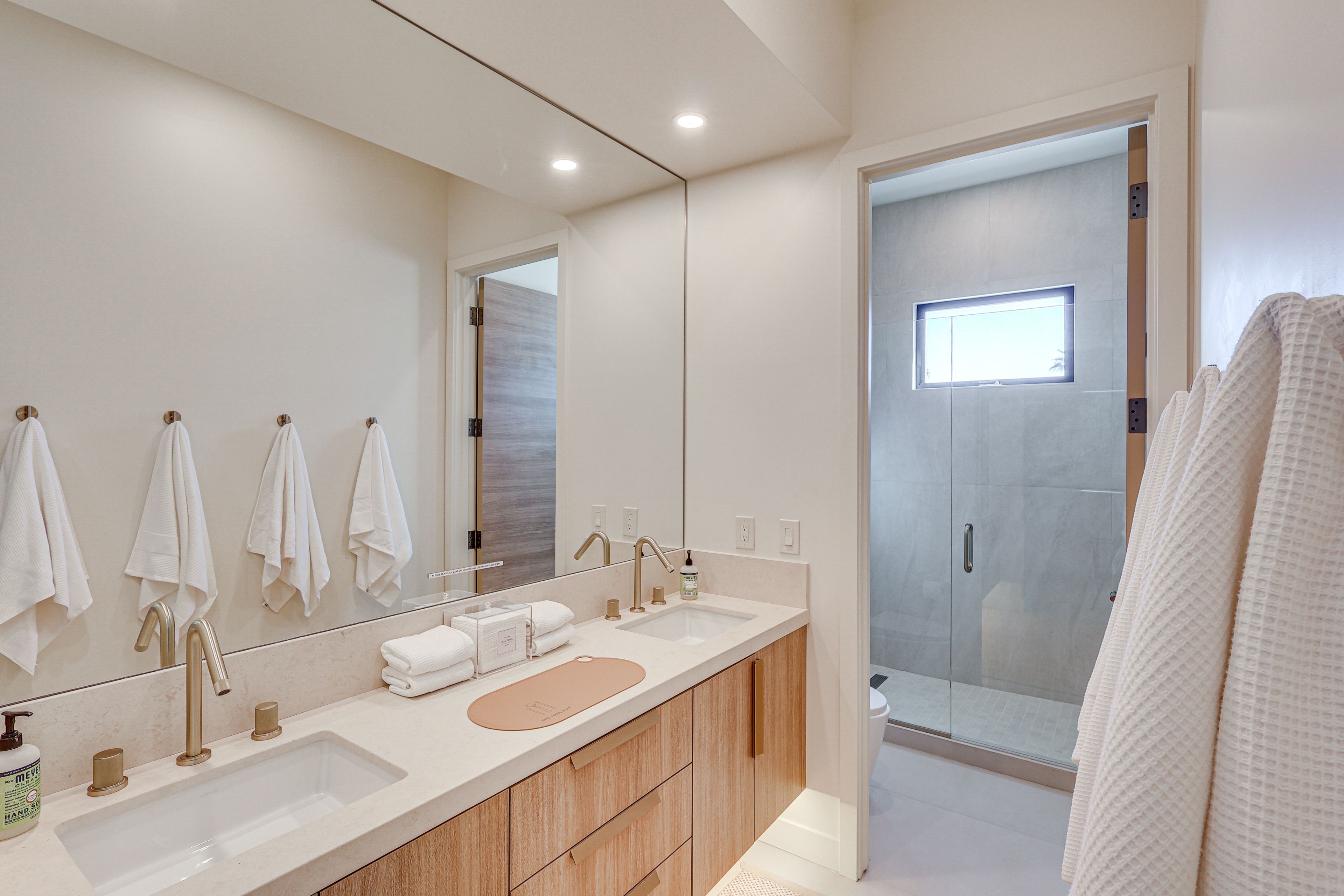 En-Suite Bathroom