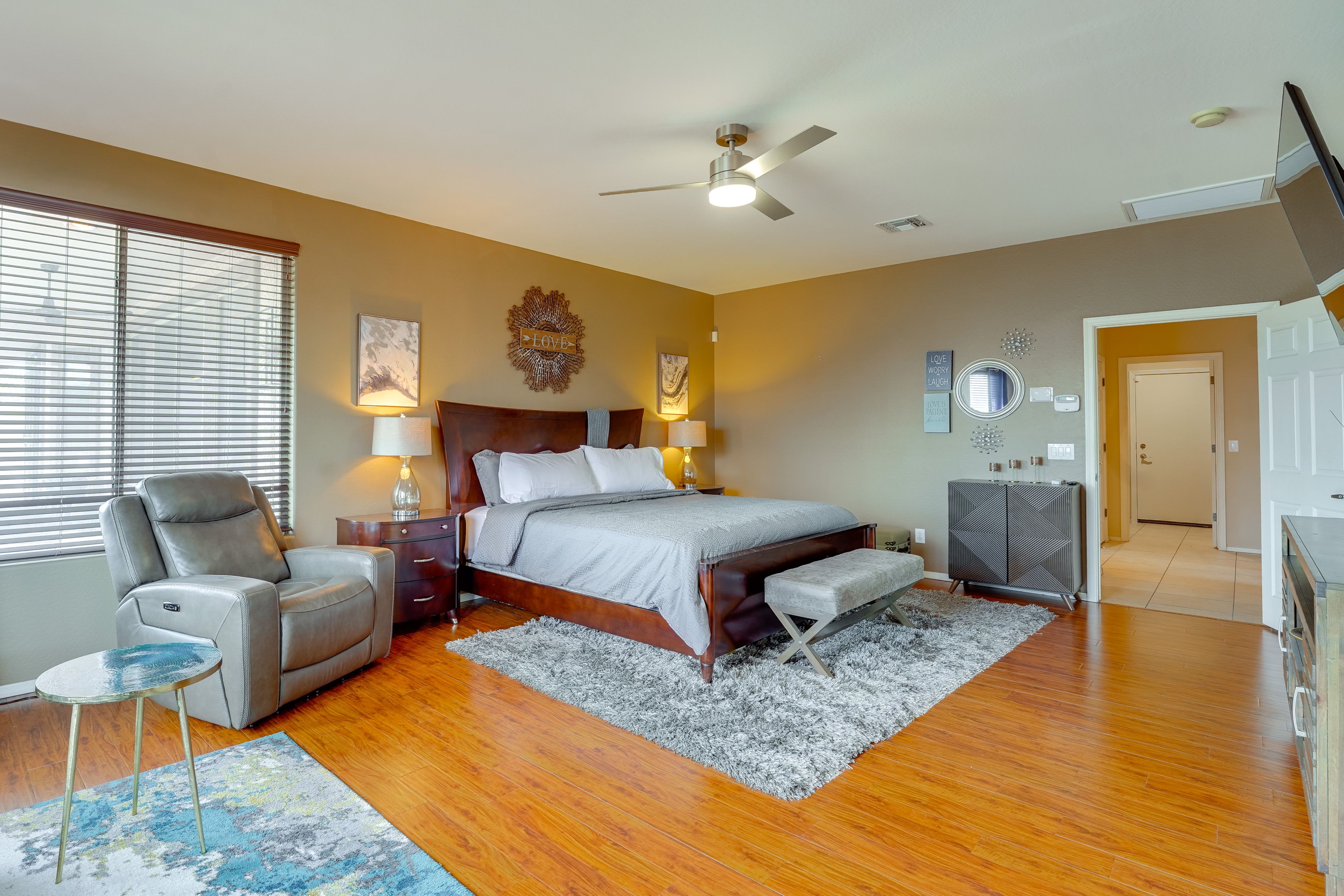 Bedroom 1 | King Bed | Linens