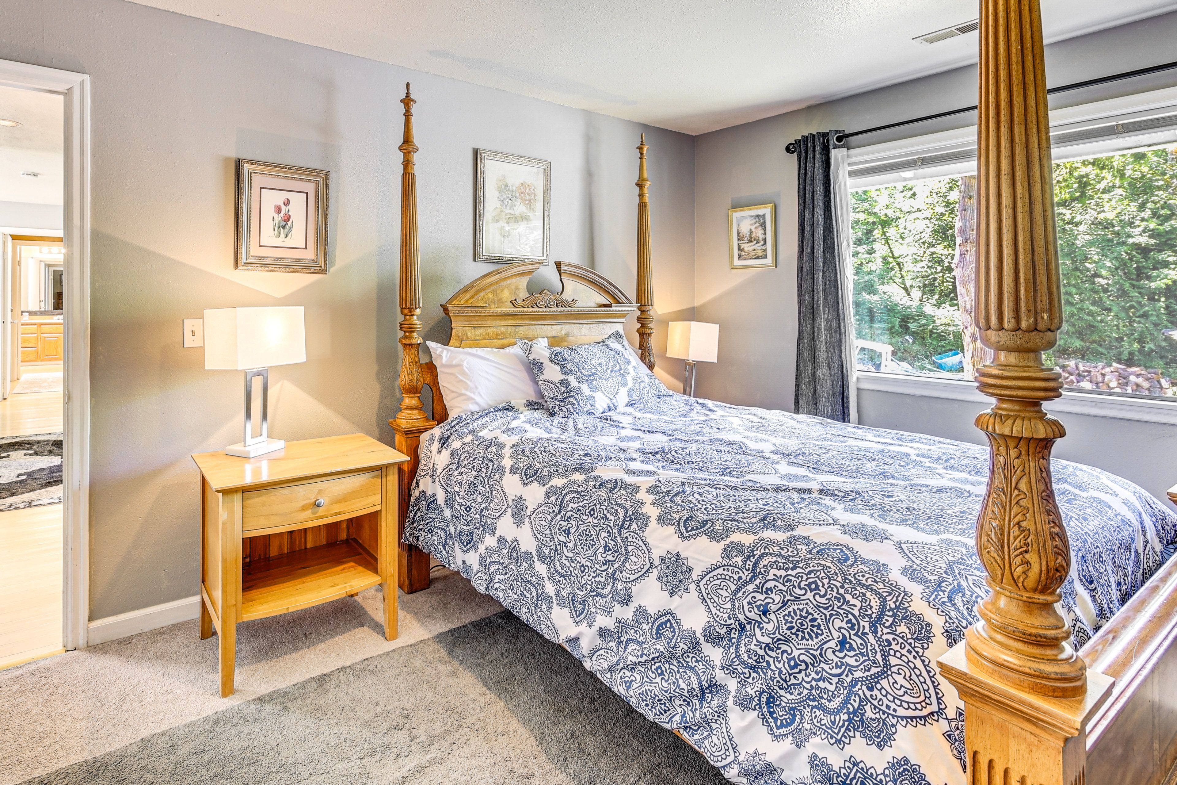 Bedroom 4 | 2nd Floor | Queen Bed