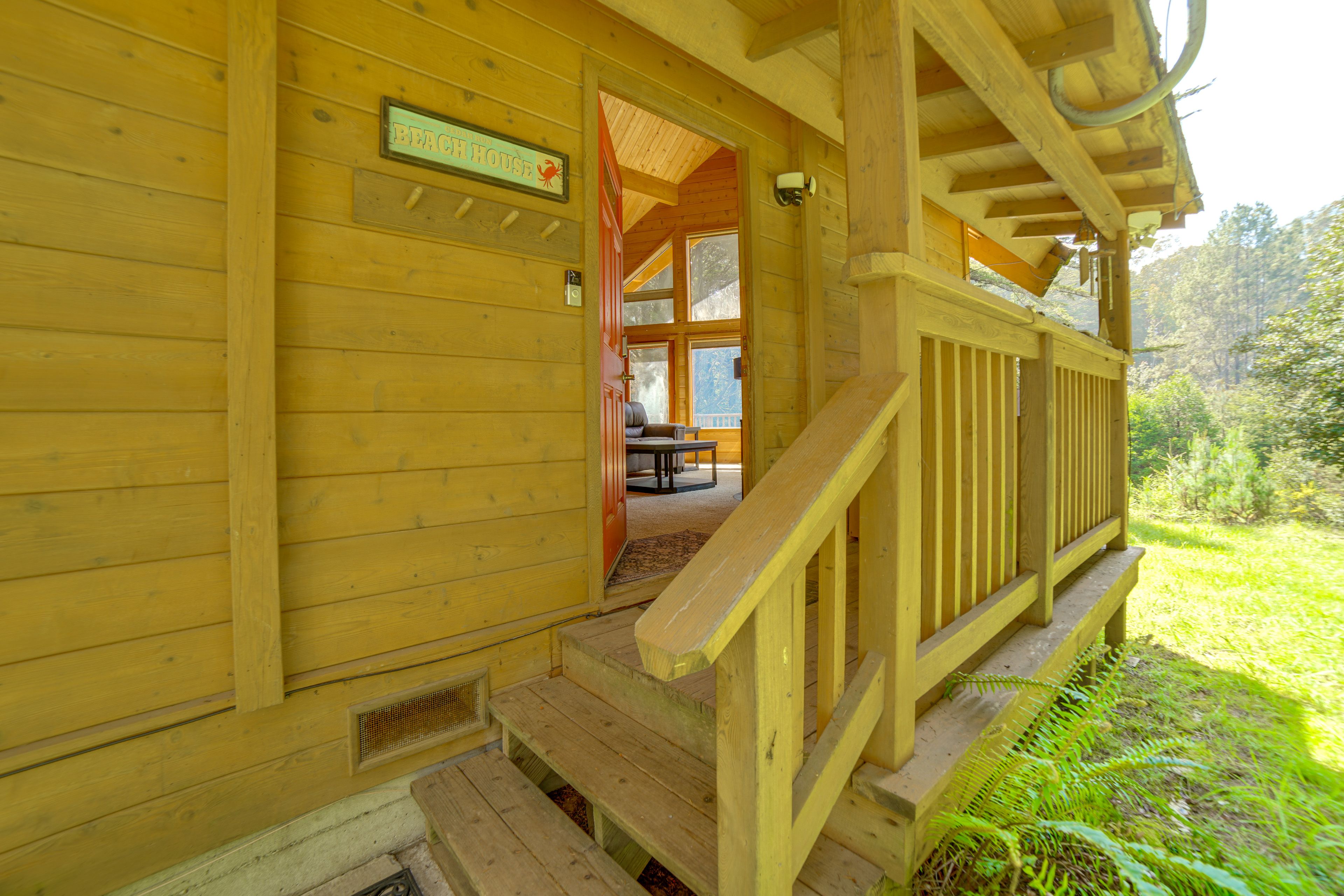 Cabin Exterior | Keyless Entry