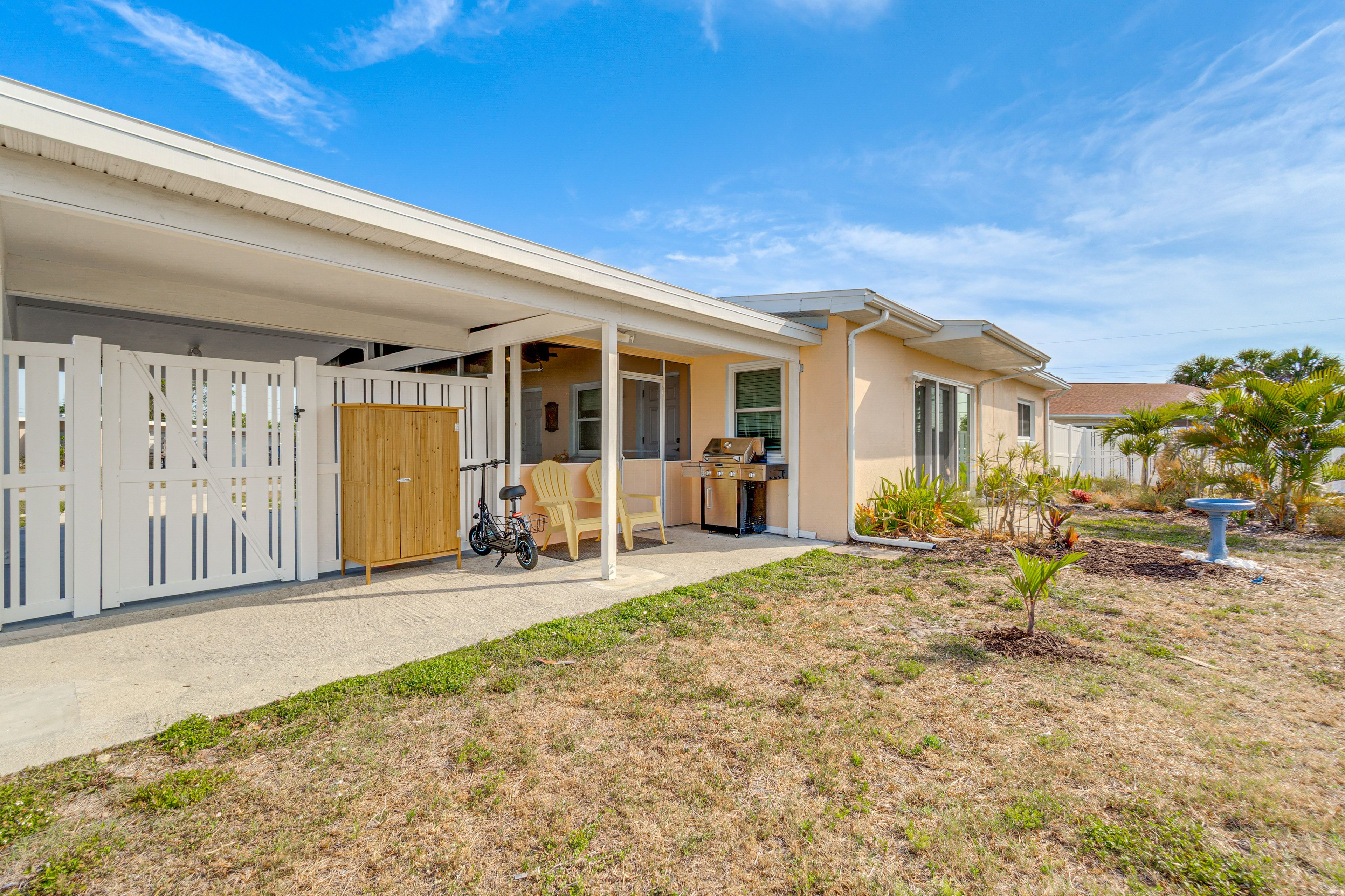 House Exterior | Gas Grill