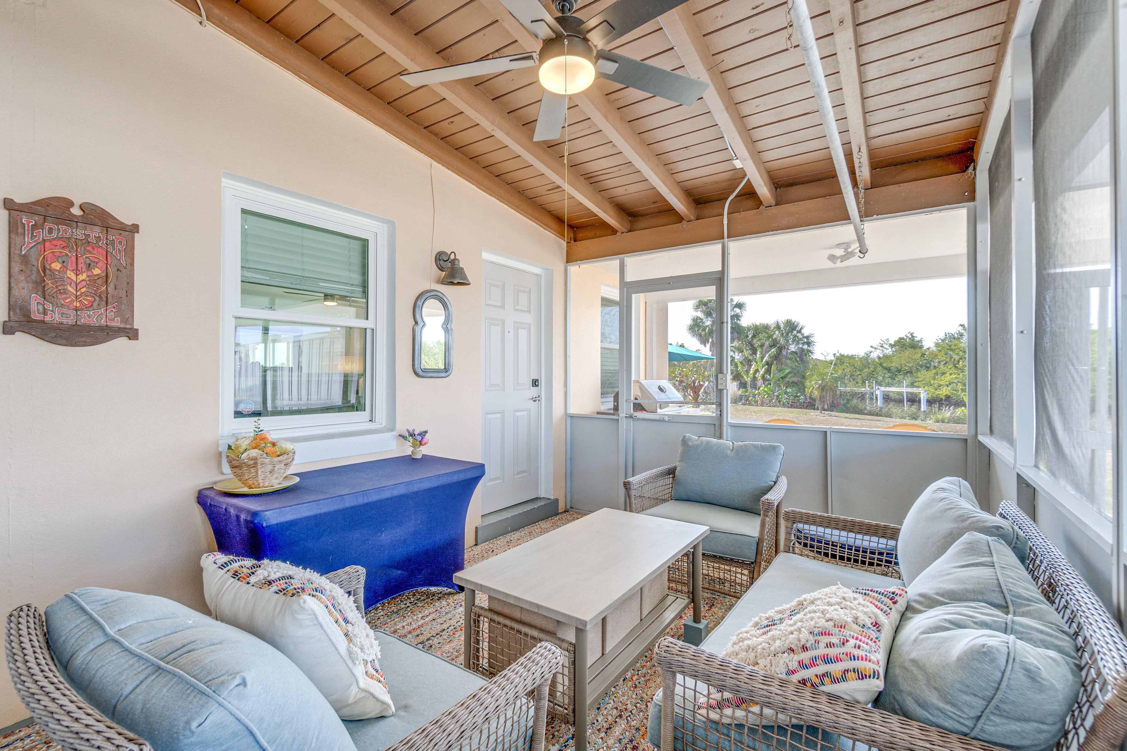 House Exterior | Screened Porch