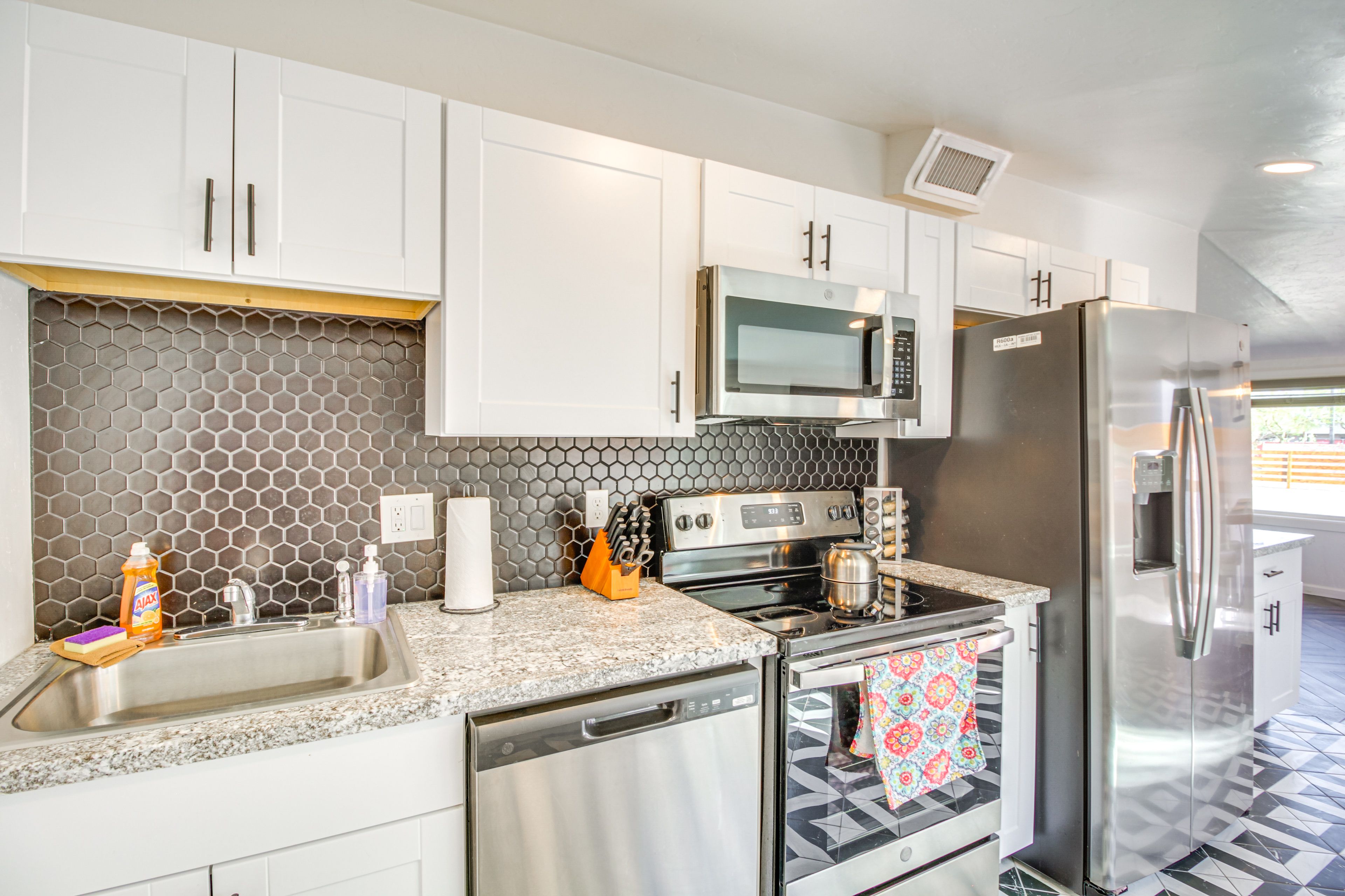 Kitchen | Drip Coffee Maker | Dishwasher | Cooking Basics | Spices
