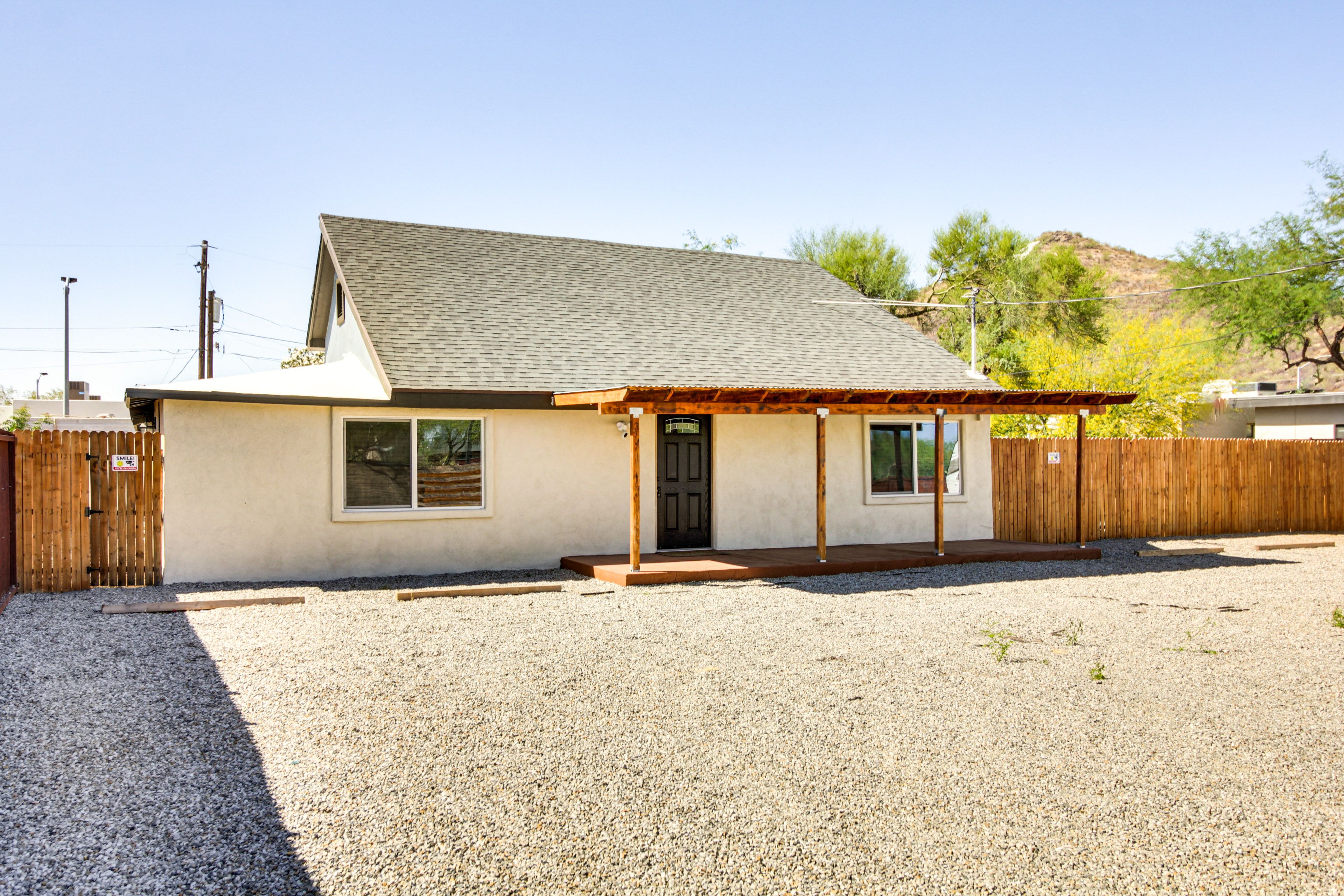 Parking | Gravel Driveway (All Vehicles)
