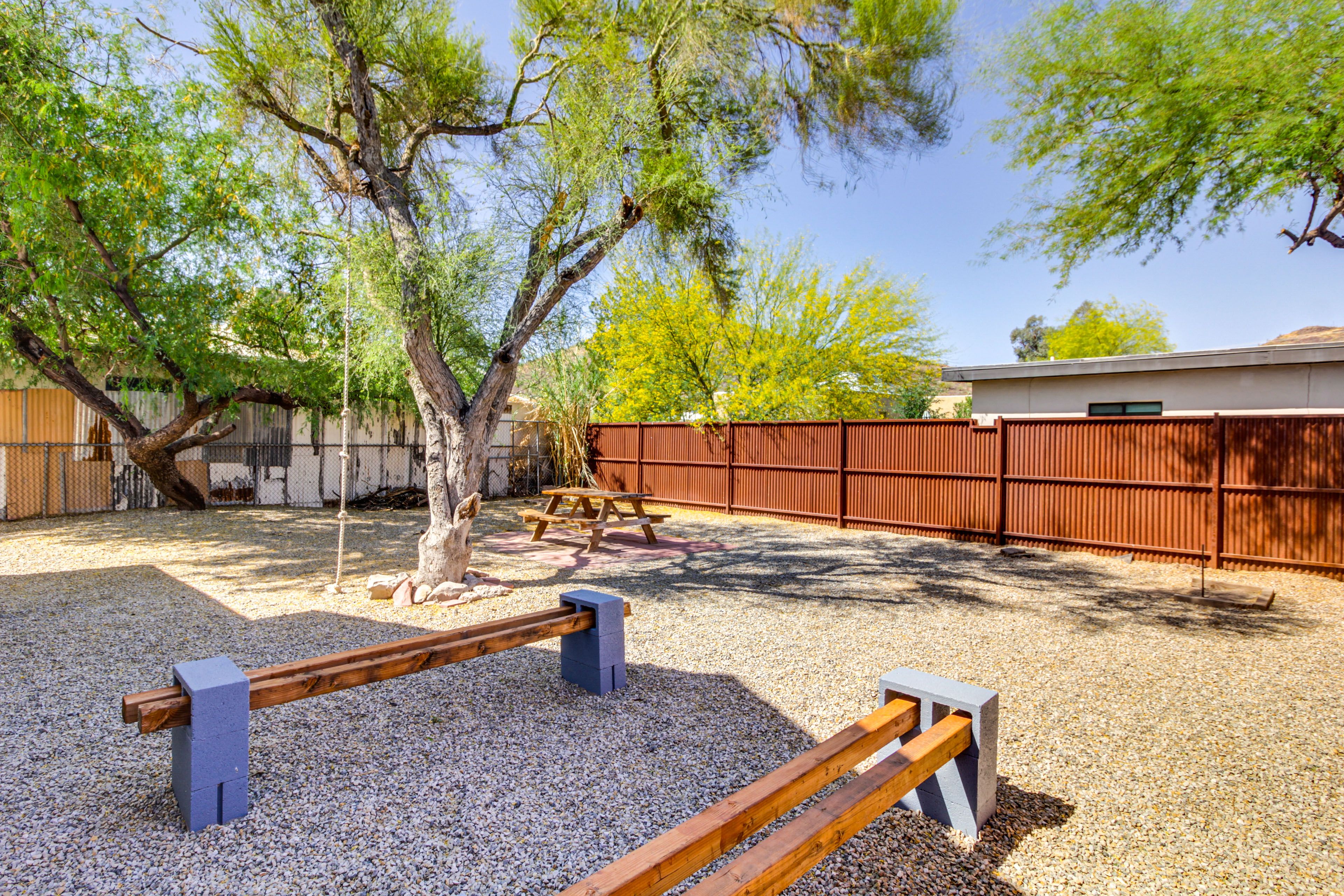 Fenced-In Backyard | Gas Grill | Picnic Table