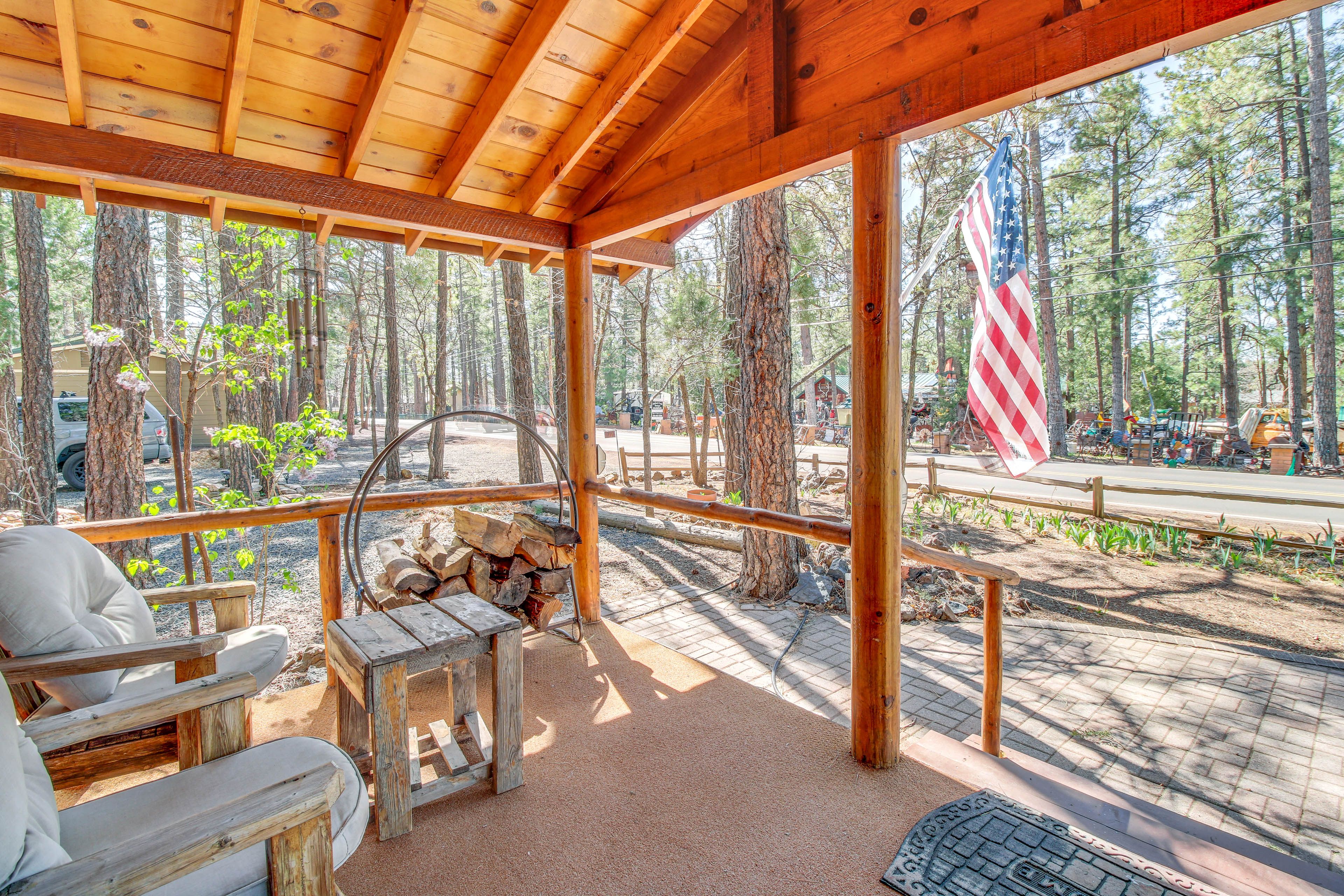 Lakeside Vacation Rental | 2BR | 2BA | 1,000 Sq Ft | 4 Steps Required