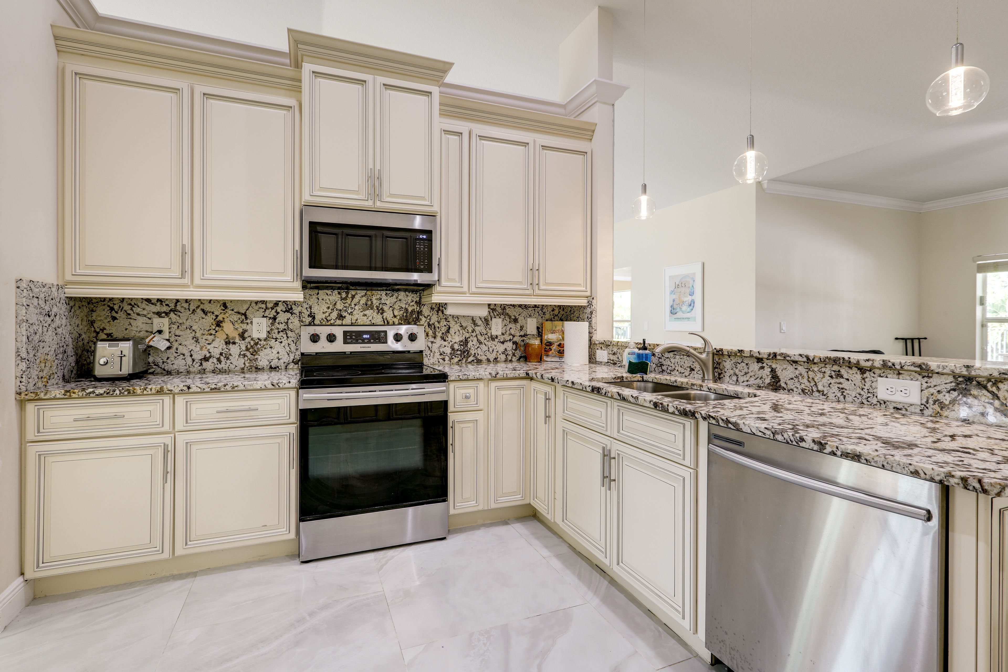 Kitchen | Toaster | Keurig Coffee Maker | Dishwasher