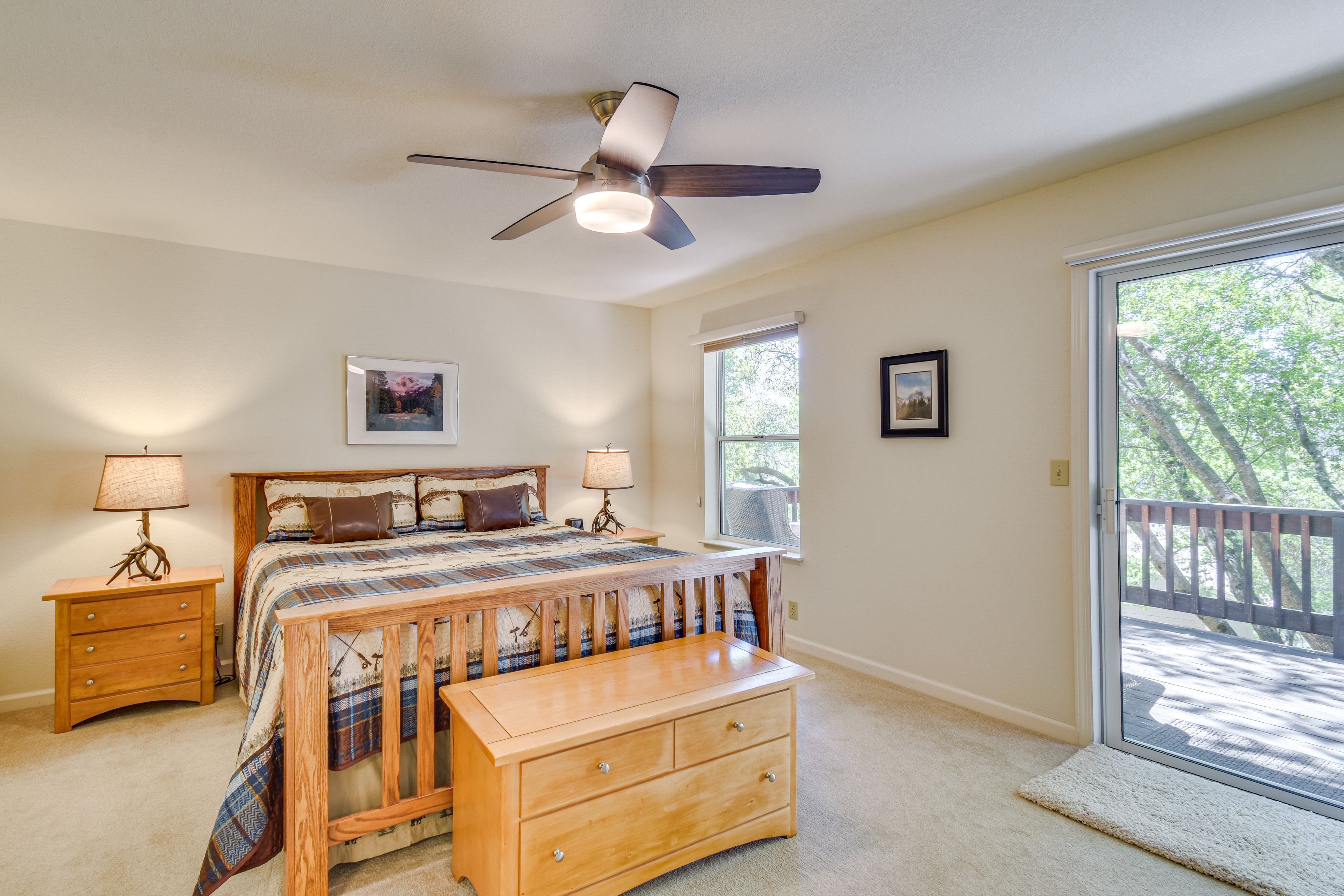 Bedroom 1 | King Bed | Smart TV | Linens Provided | Lower Floor