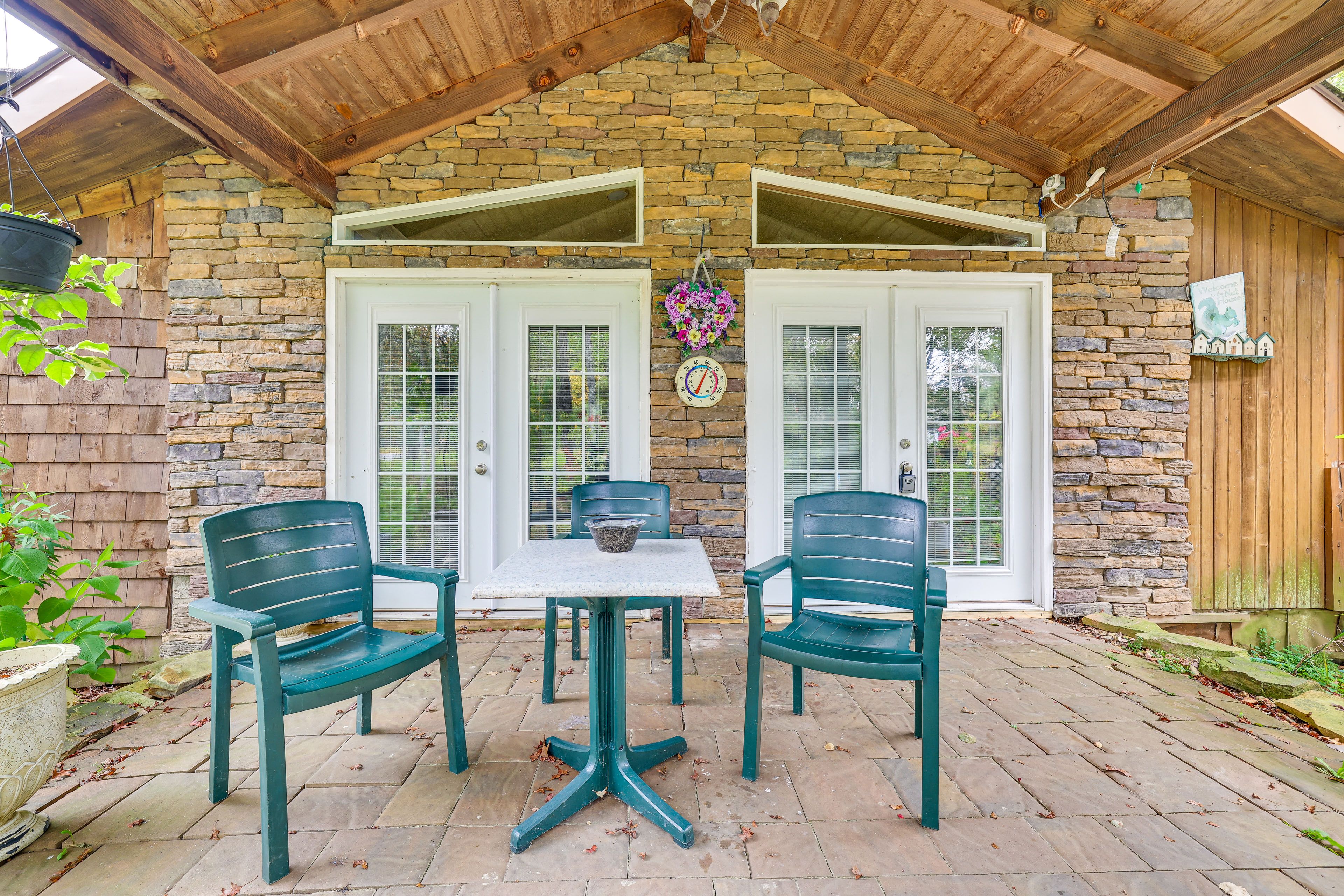 Front Patio | Private Entrance