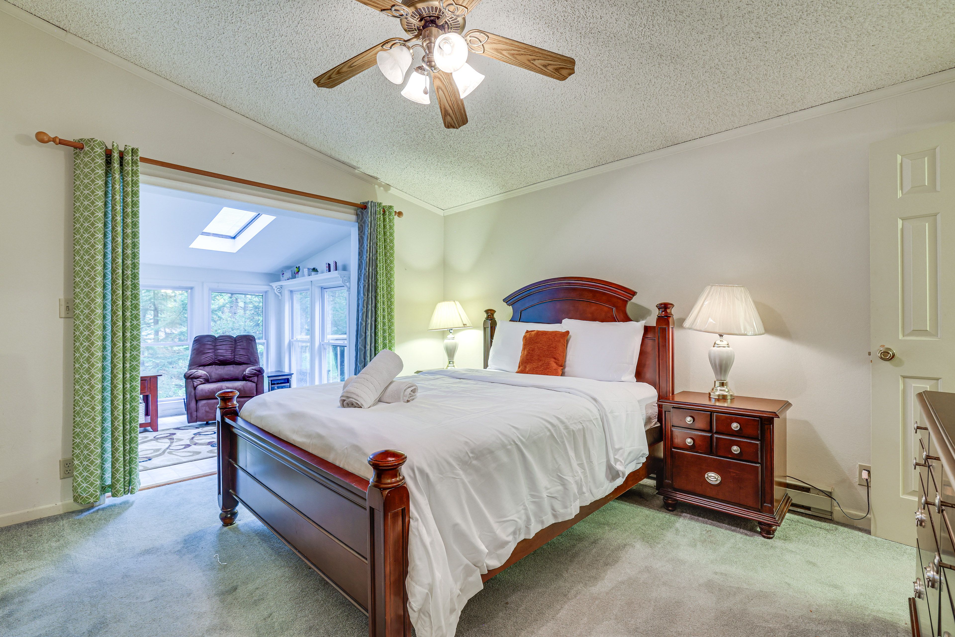 Bedroom 1 | Queen Bed | Main Level | En-Suite Bathroom